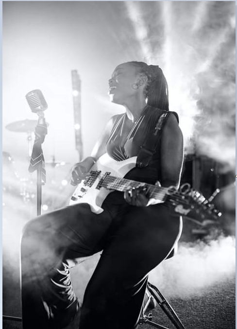 Plakat zachęcający do wzięcia udziału w kolejnej edycji Szkolnego Konkursu Poezji i Piosenki Anglojęzycznej HAVE FUN