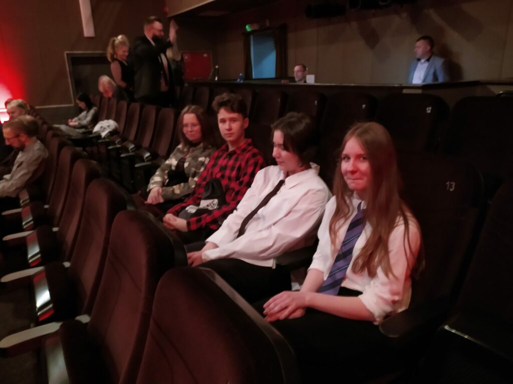 Gala Wolontariatu 2023 organizowana przez Żorskie Centrum Organizacji Pozarządowych- uczniowie klasy 8c i klasy 8d