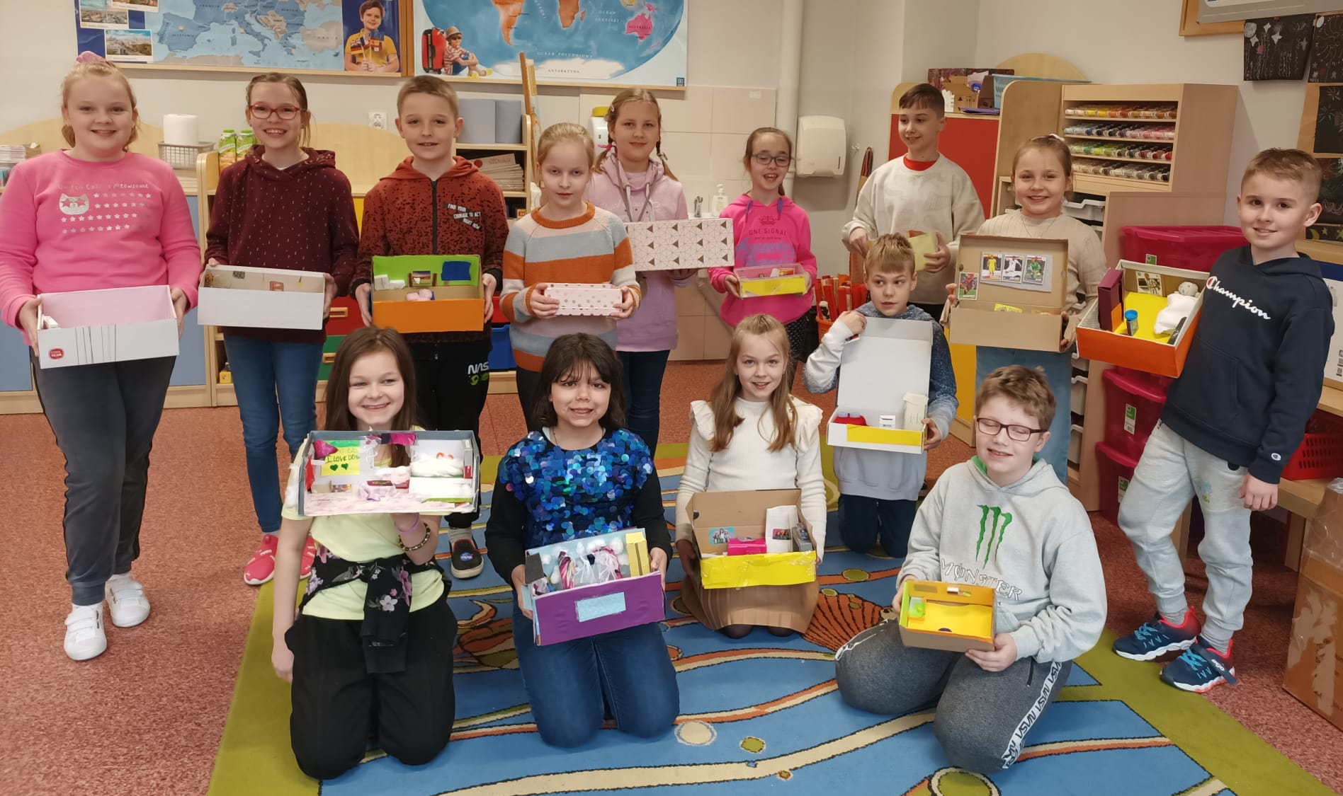 Klasa 3B prezentuje swoje prace.