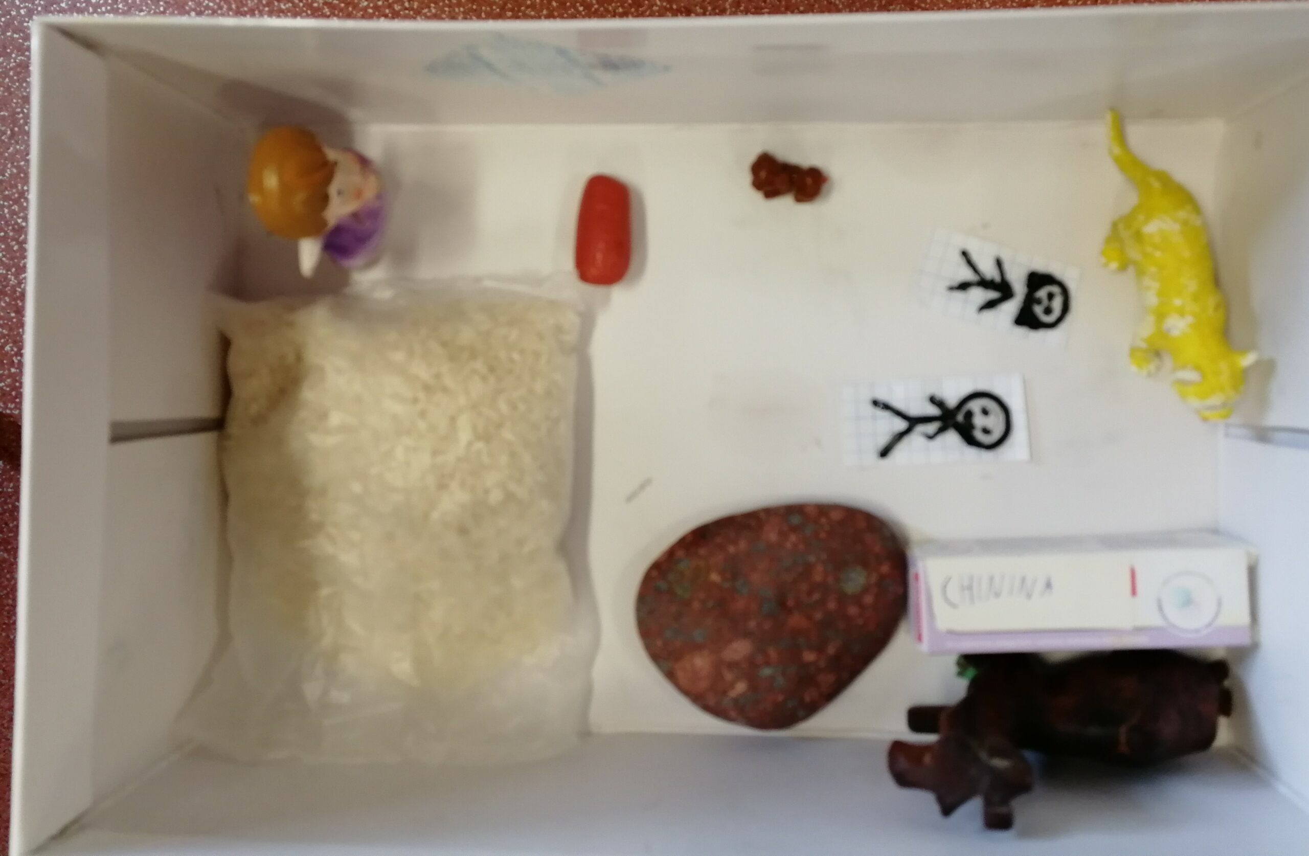 Lektura w pudełku- prace uczniów klasy 5b