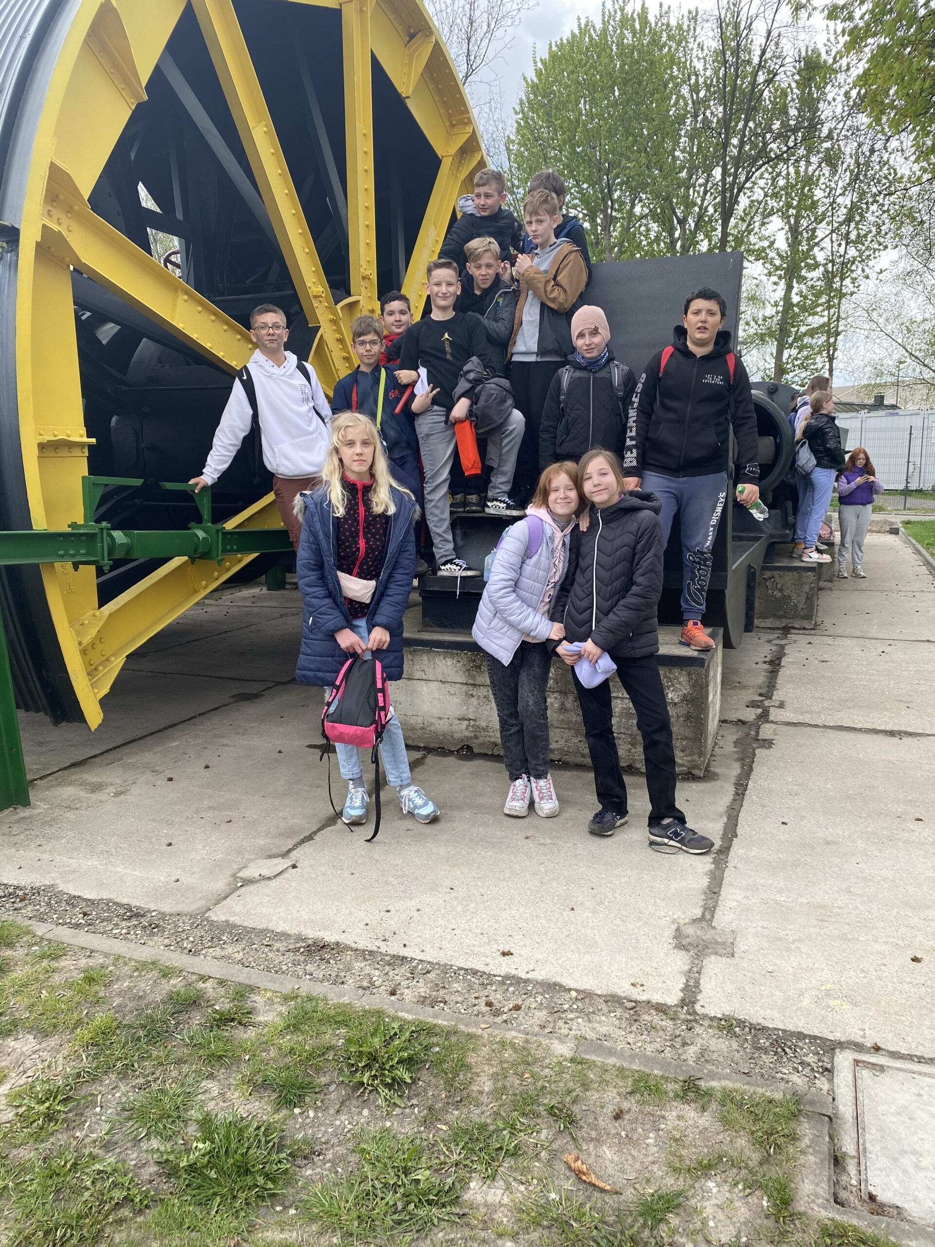 Uczniowie klasy 5c podczas wycieczki do kopalni Luiza w Zabrzu