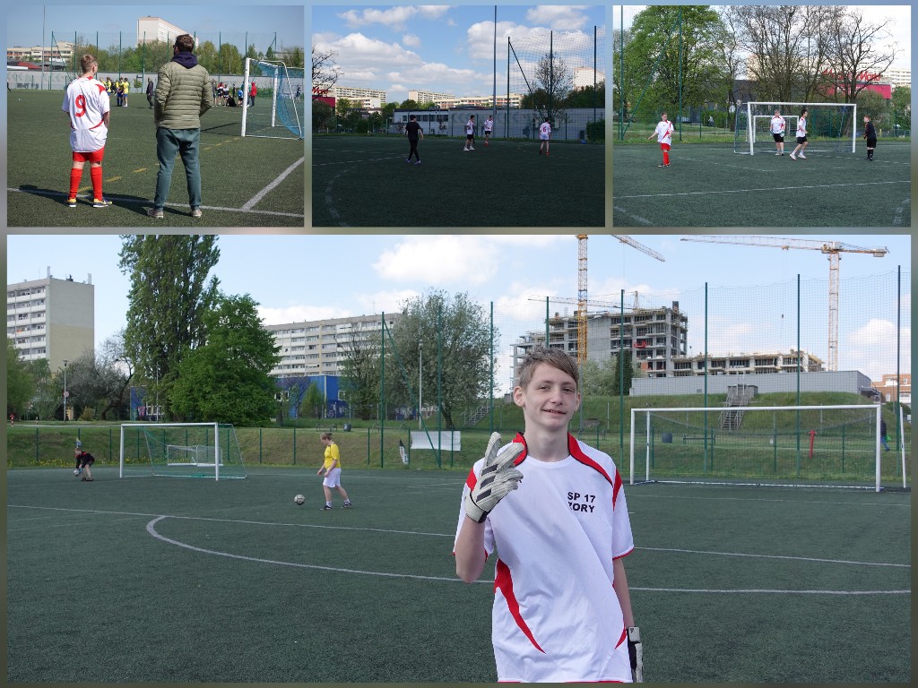 Uczniowie i uczennice w czasie zawodów piłkarskich.