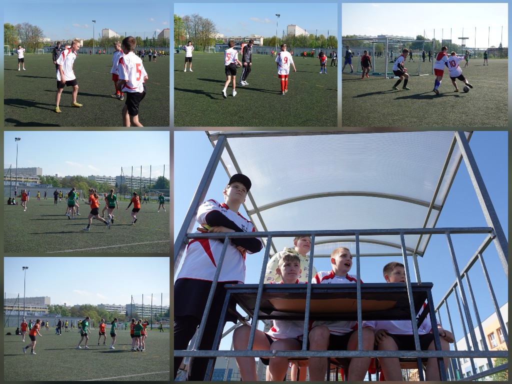 Uczniowie i uczennice w czasie zawodów piłkarskich.