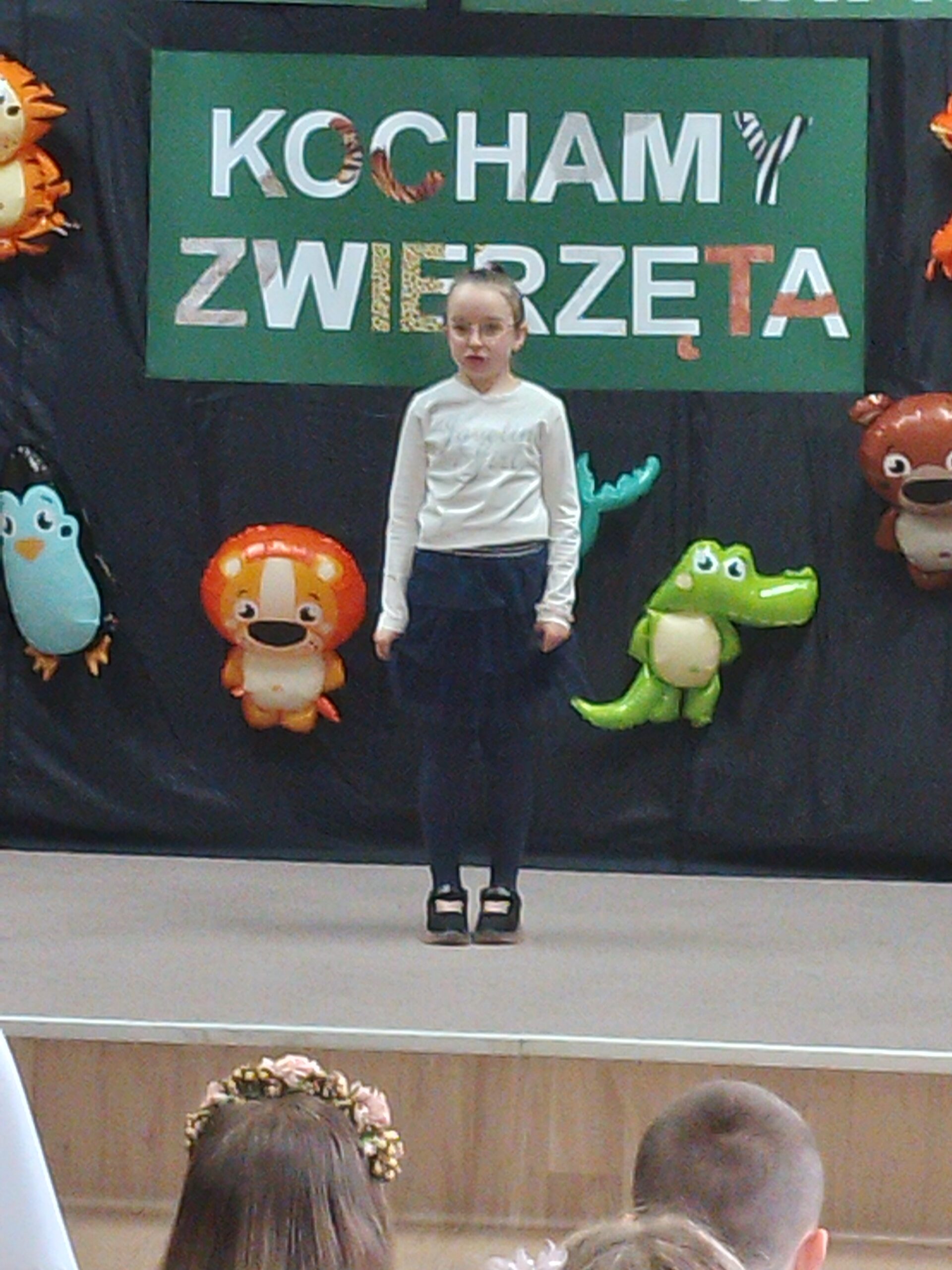 XIII Powiatowy Konkurs Recytatorski pod hasłem „ TĘCZOWY ŚWIAT POEZJI – POECI DZIECIOM”- „KOCHAJMY ZWIERZĘTA” dla klas I – III Szkół Podstawowych