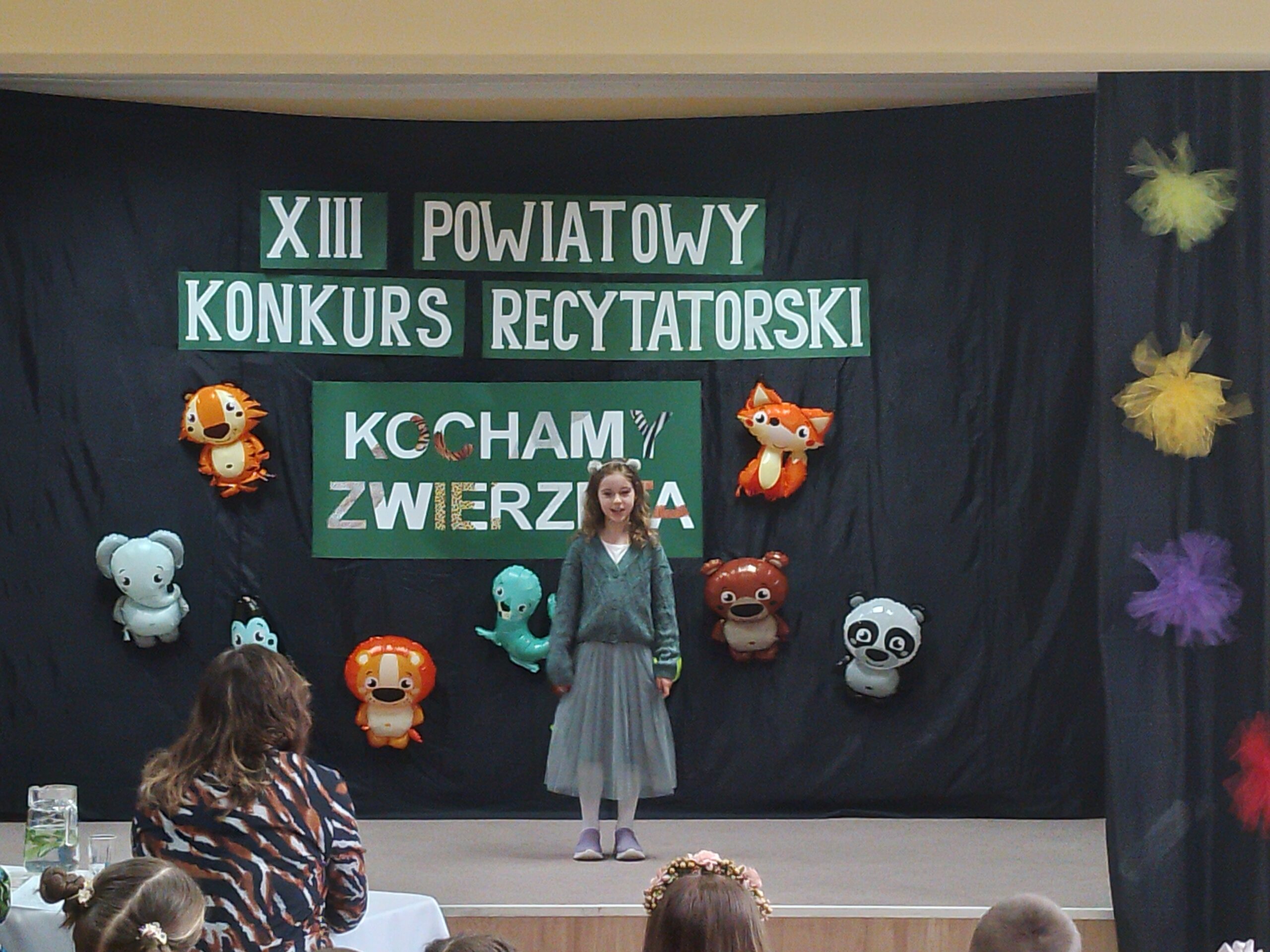 XIII Powiatowy Konkurs Recytatorski pod hasłem „ TĘCZOWY ŚWIAT POEZJI – POECI DZIECIOM”- „KOCHAJMY ZWIERZĘTA” dla klas I – III Szkół Podstawowych