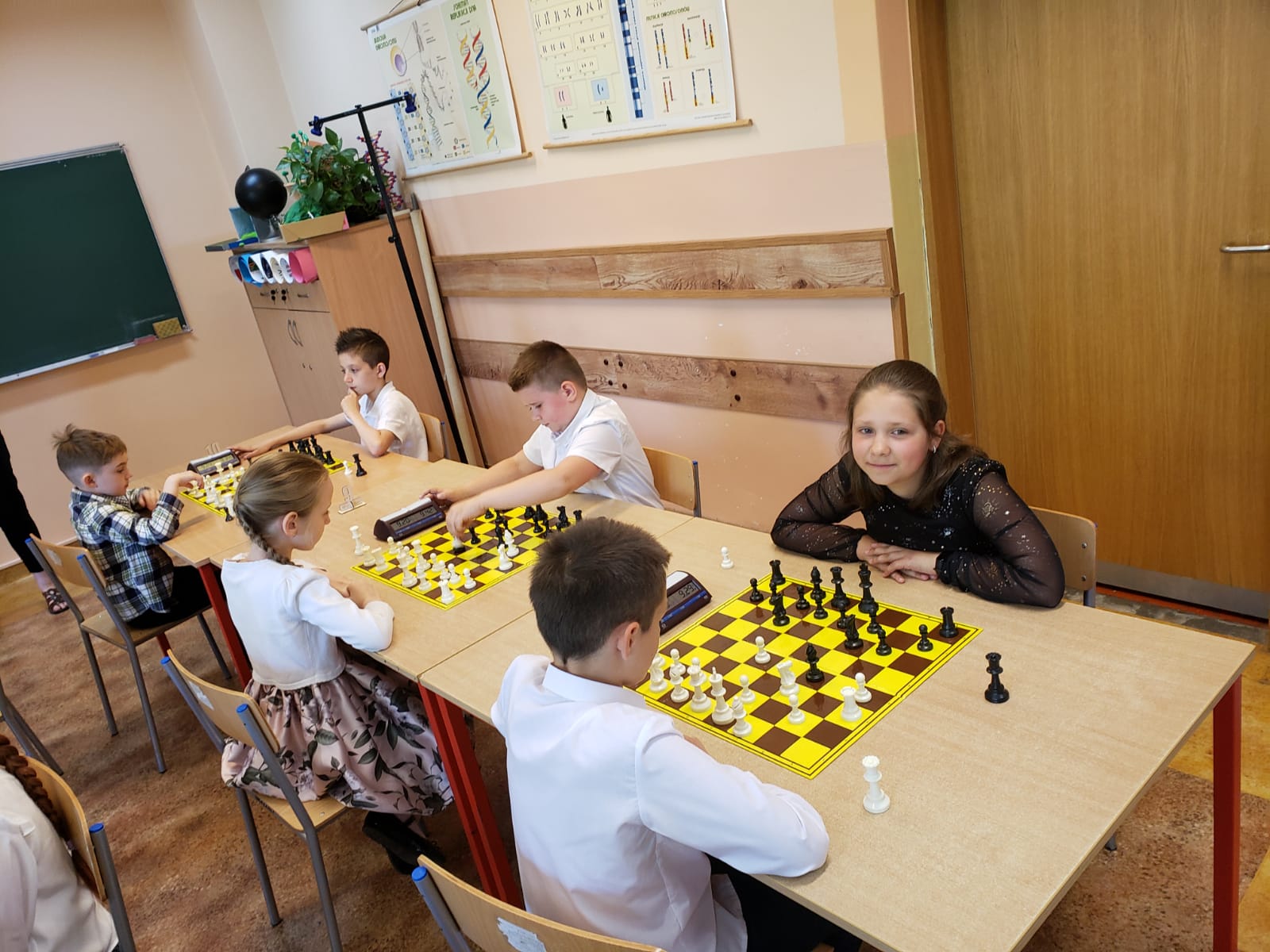 Fotorelacja ze Szkolnego Turnieju Szachowego.
