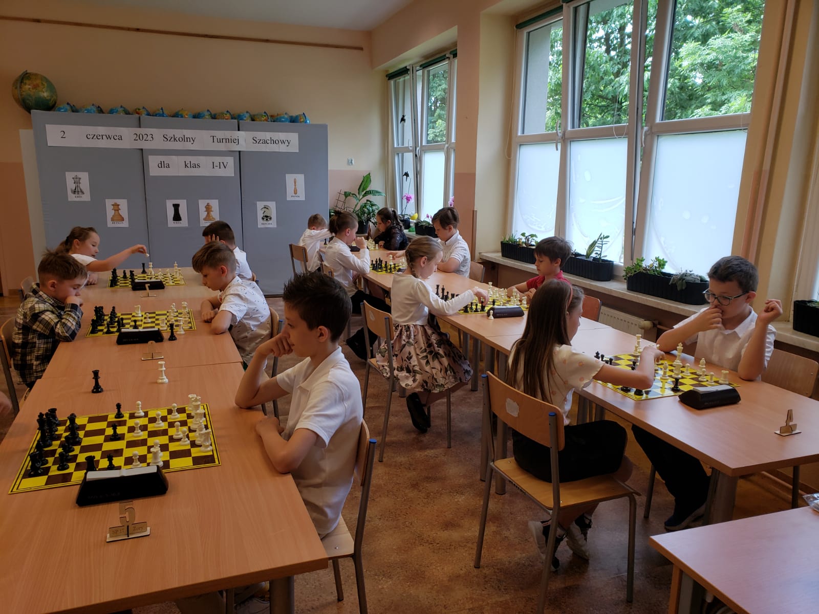 Fotorelacja ze Szkolnego Turnieju Szachowego.