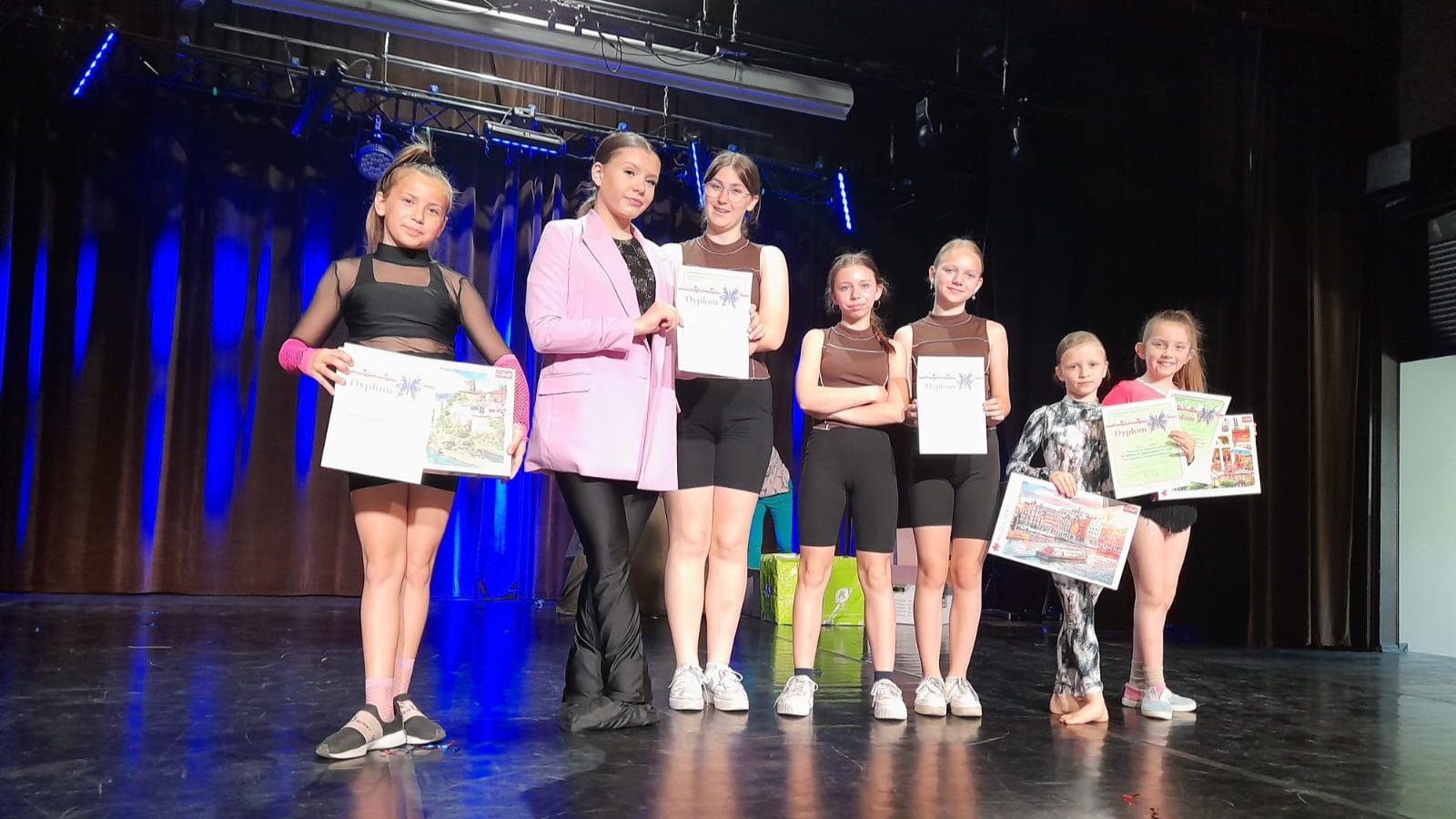 Sukces naszych uczniów w Konkursie Tanecznym "Od folkloru po współczesność"
