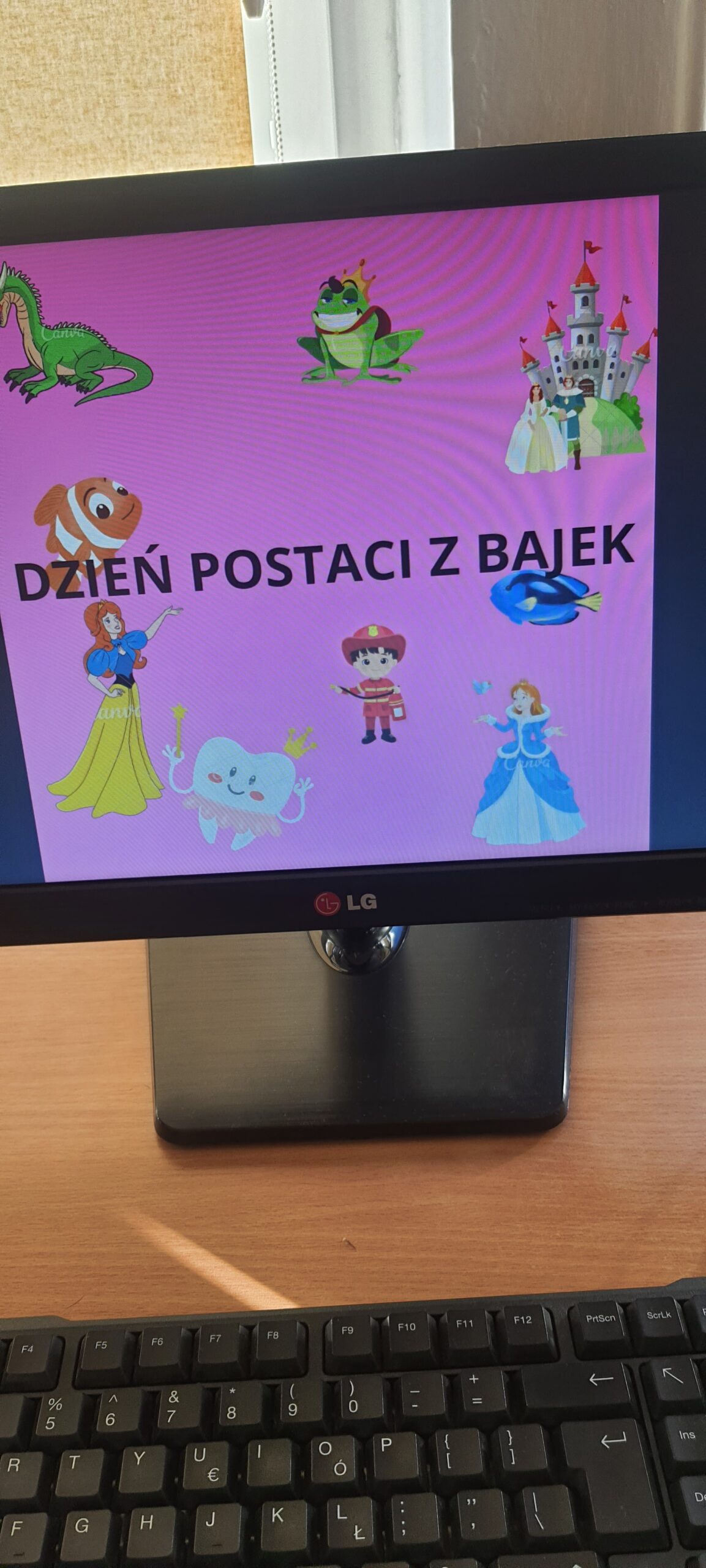 Prace graficzne wykonane przez uczniów klasy 3c w Canvie.