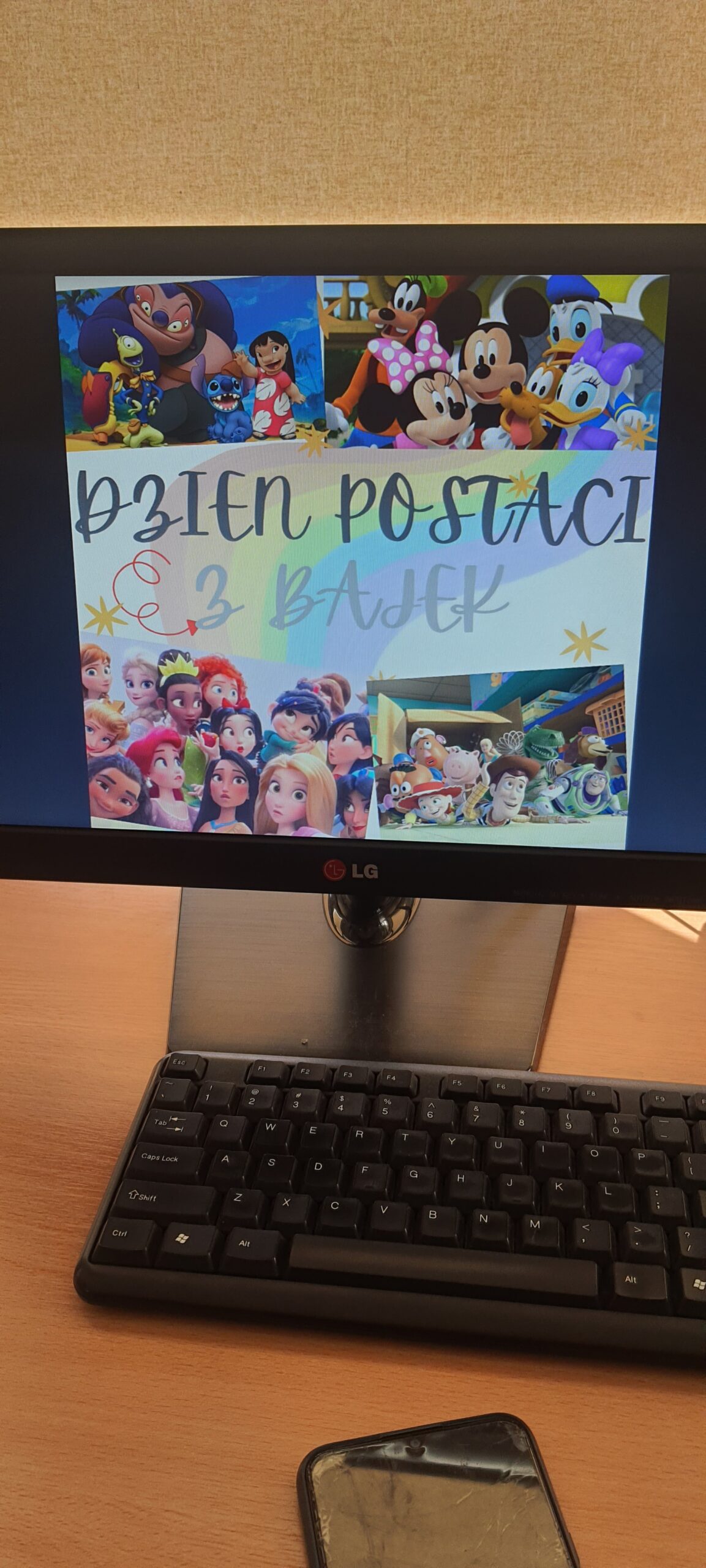 Prace graficzne wykonane przez uczniów klasy 3c w Canvie.