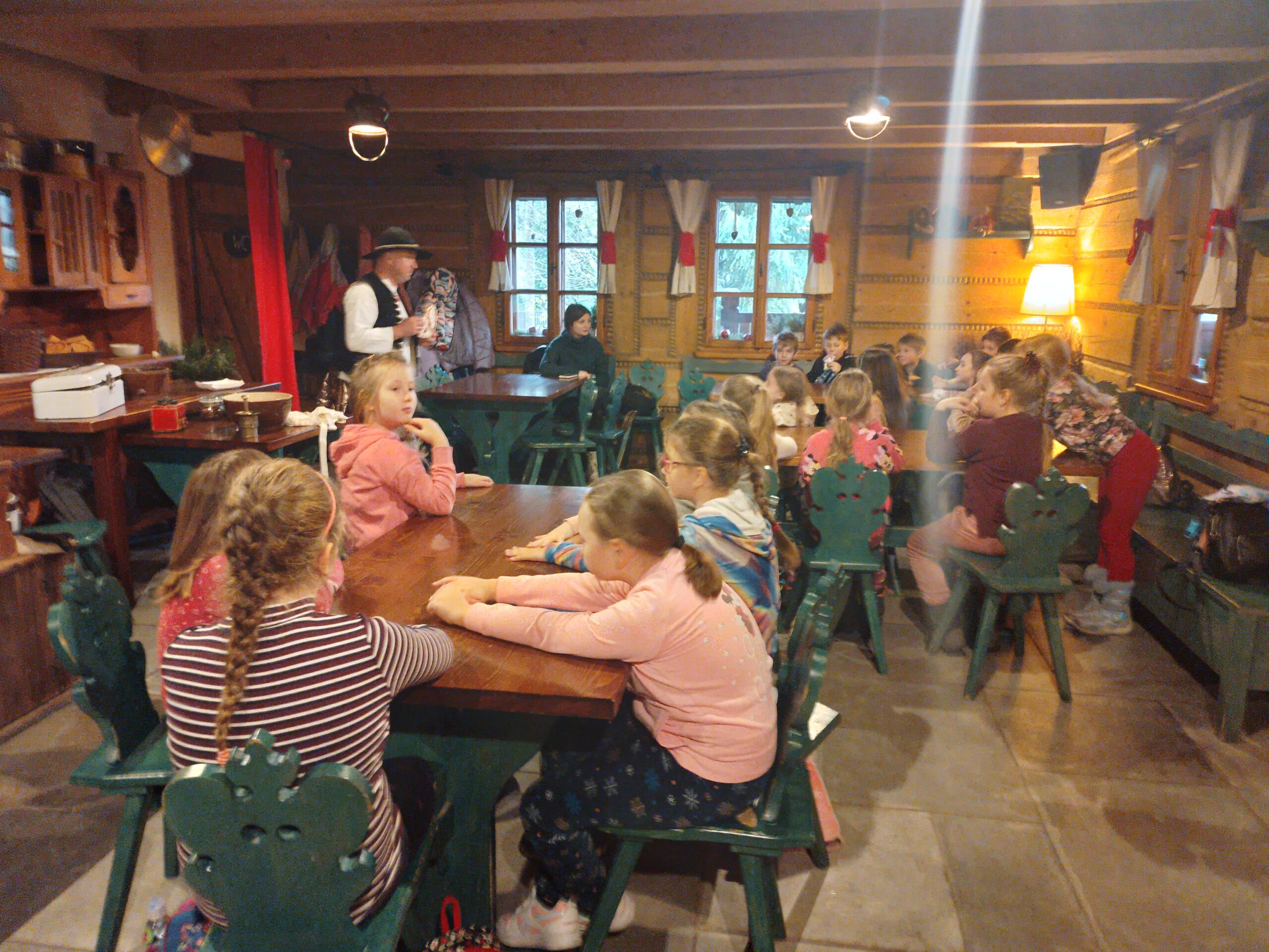 Wycieczka klasy 2a i 3b do Koziej Zagrody