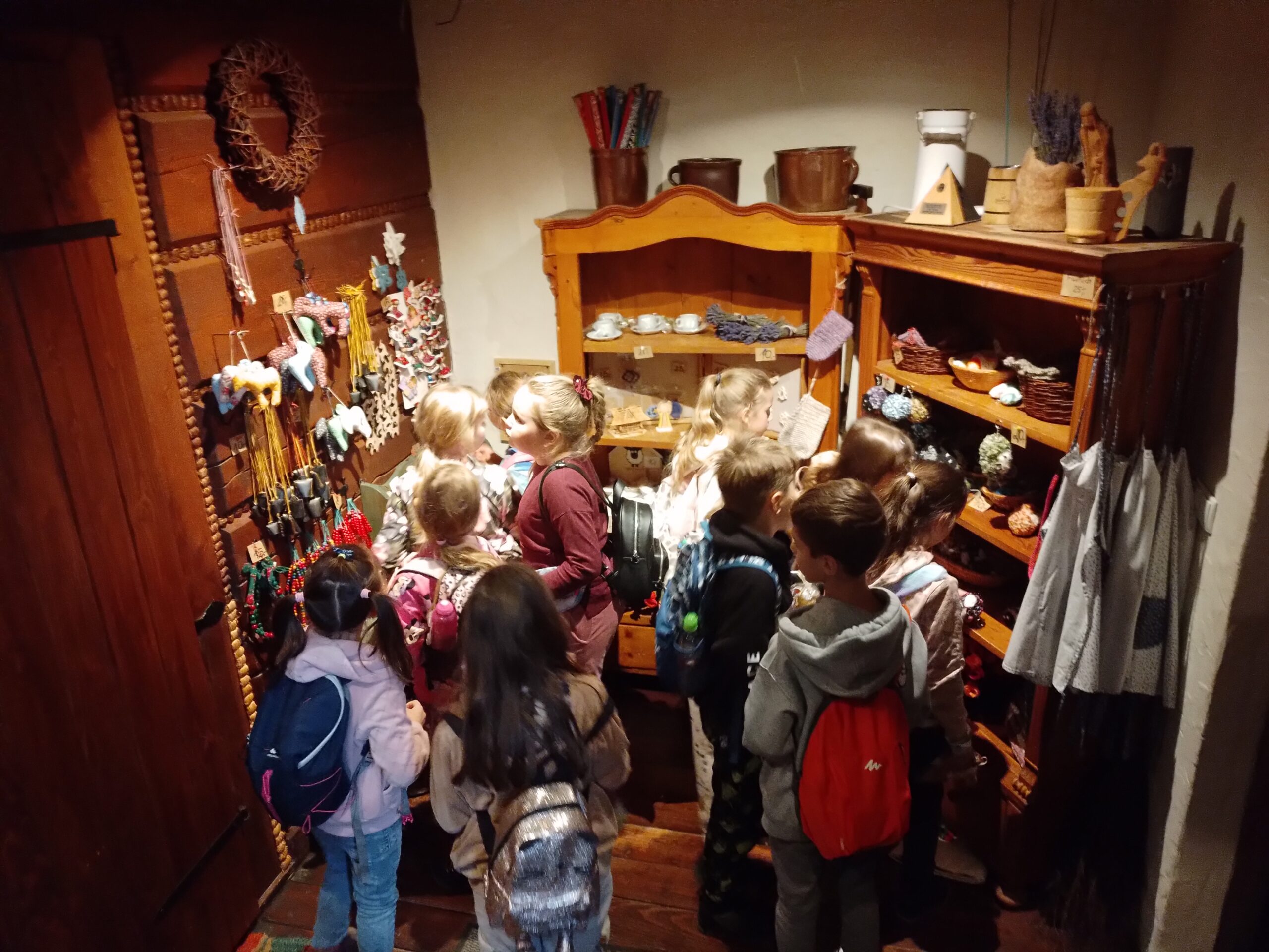 Wycieczka klasy 2a i 3b do Koziej Zagrody