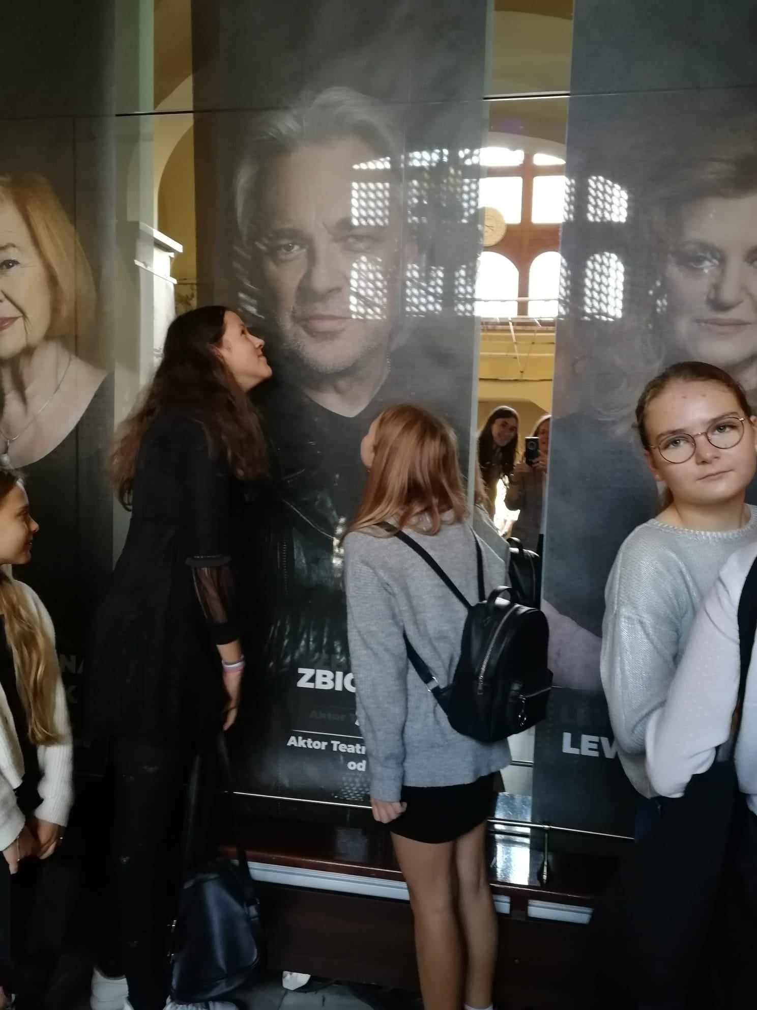 Uczniowie klas 7 w Teatrze Nowym w Zabrzu.