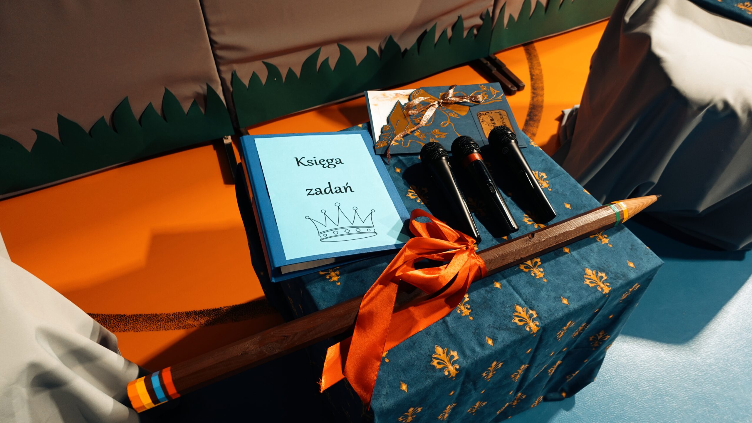 Uroczystość pasowania na ucznia.