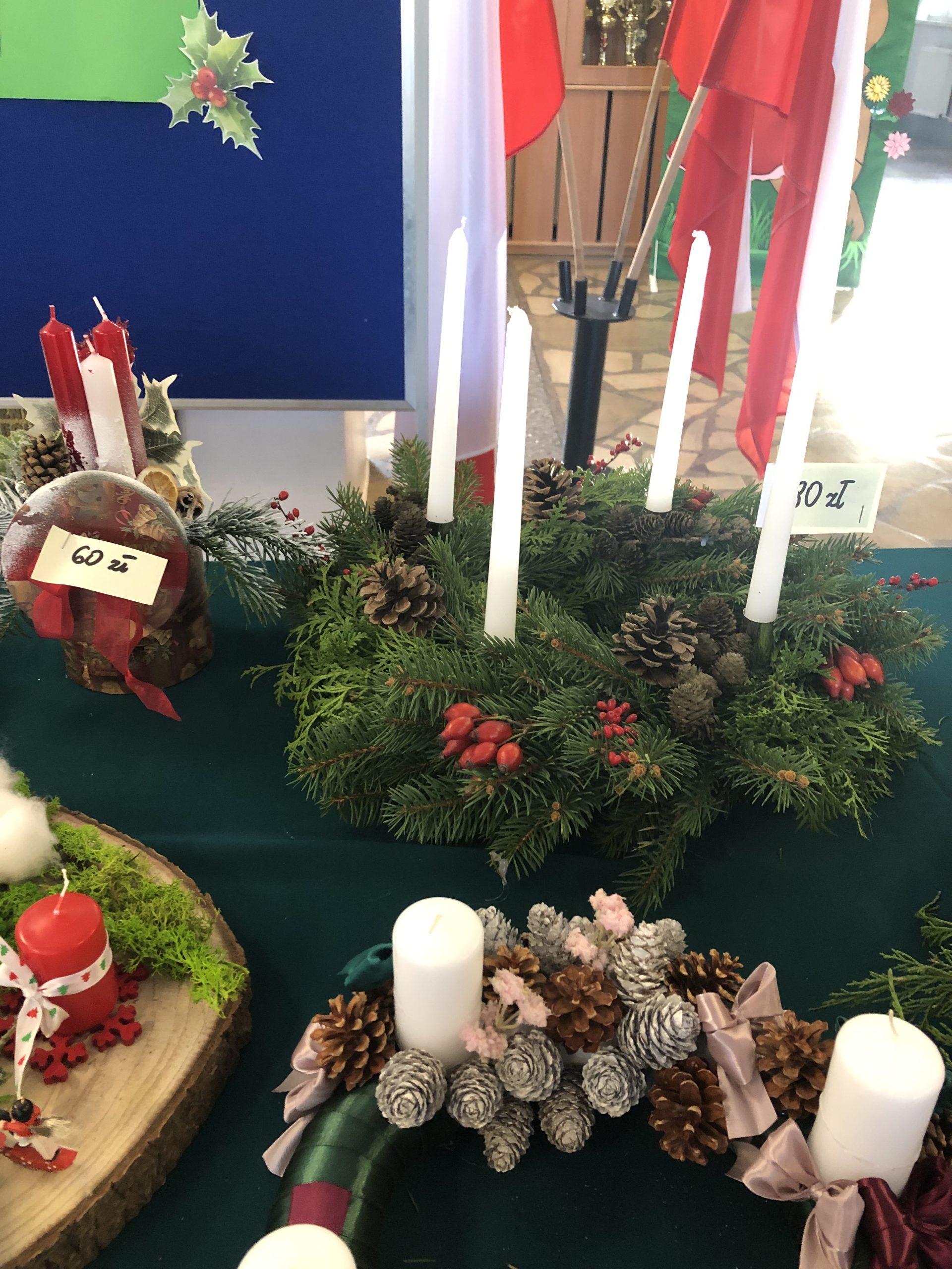 SZKOLNY KIERMASZ ADWENTOWY