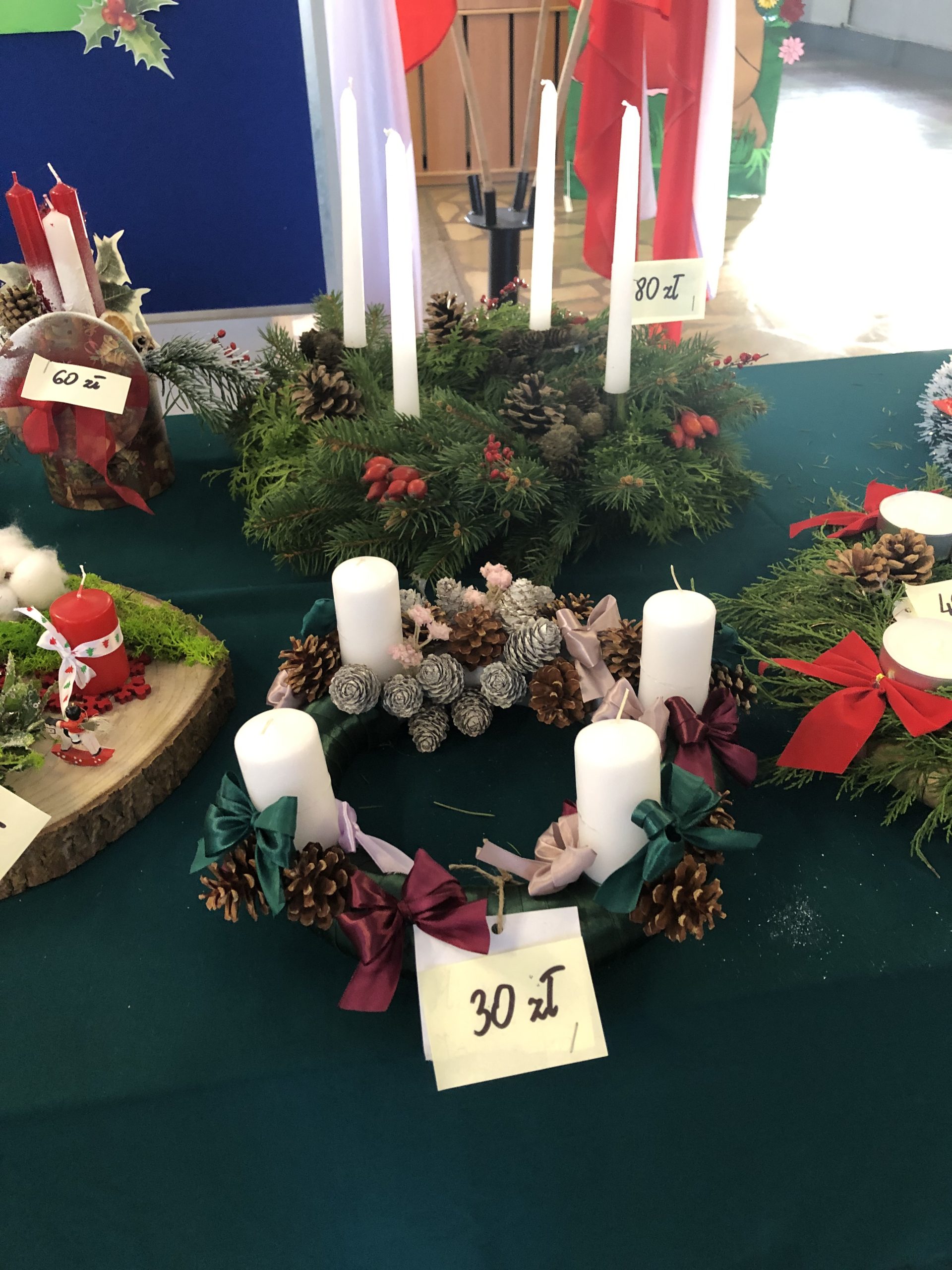 SZKOLNY KIERMASZ ADWENTOWY