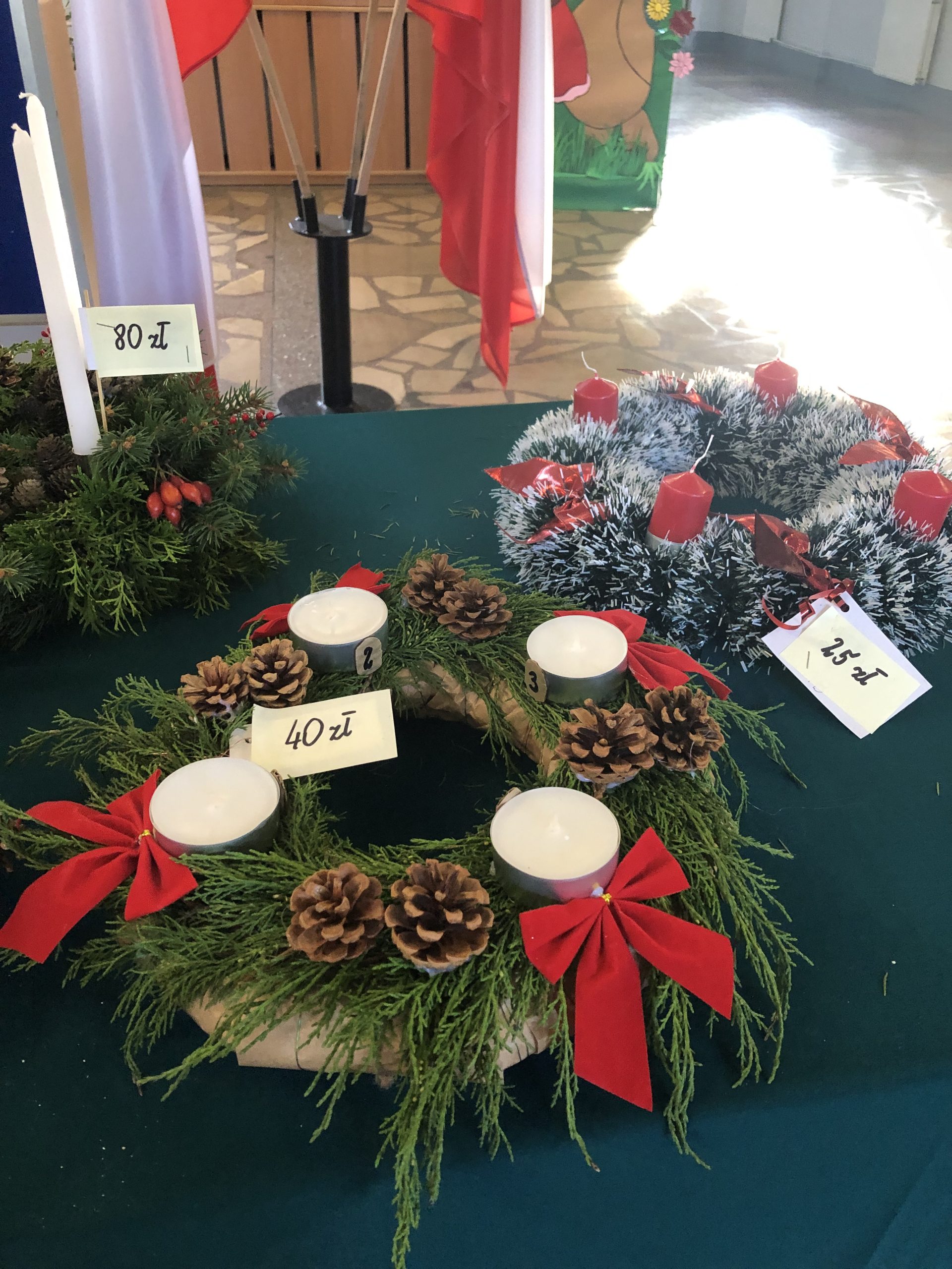 SZKOLNY KIERMASZ ADWENTOWY