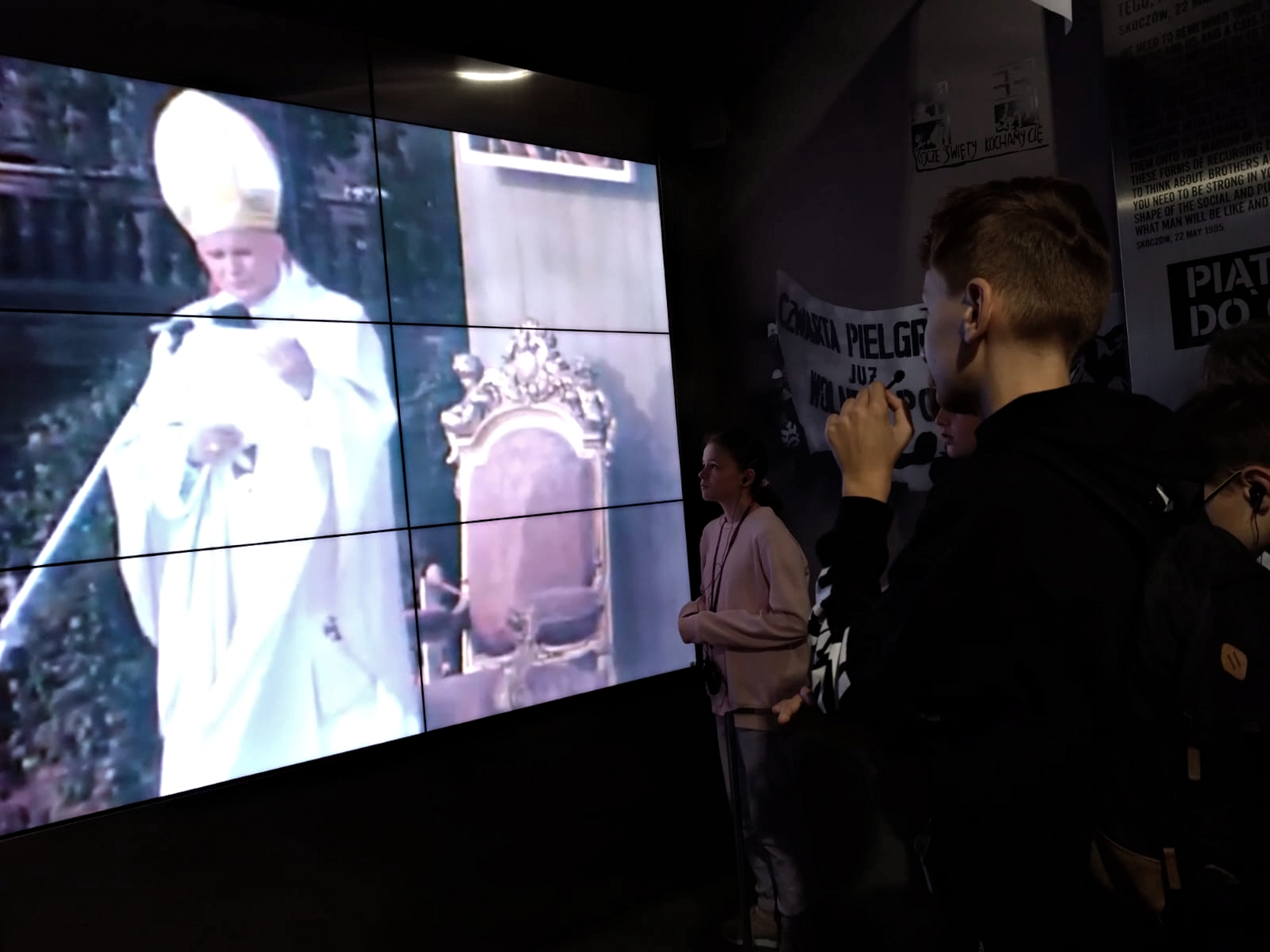 Uczniowie podczas wycieczki do Wadowic.