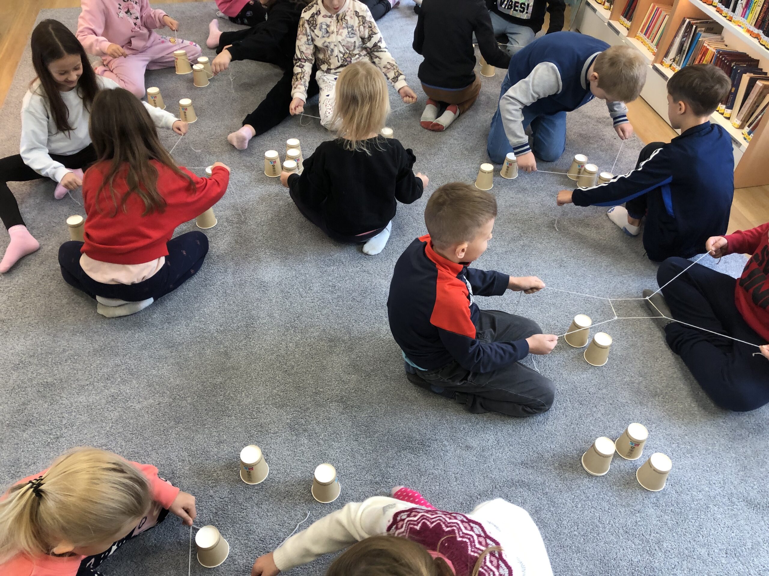 SPORTOWCY W BIBLIOTECE.