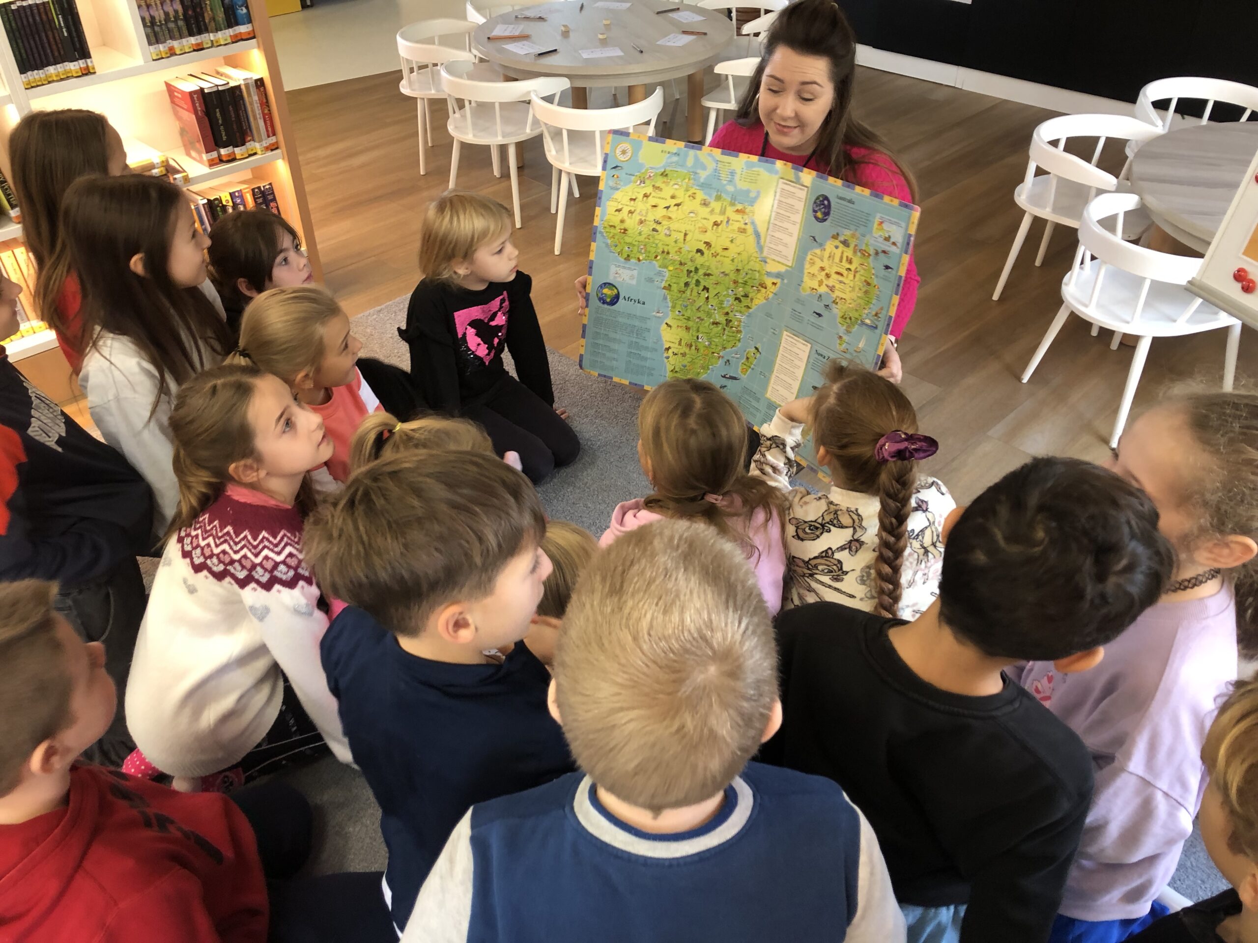 SPORTOWCY W BIBLIOTECE.