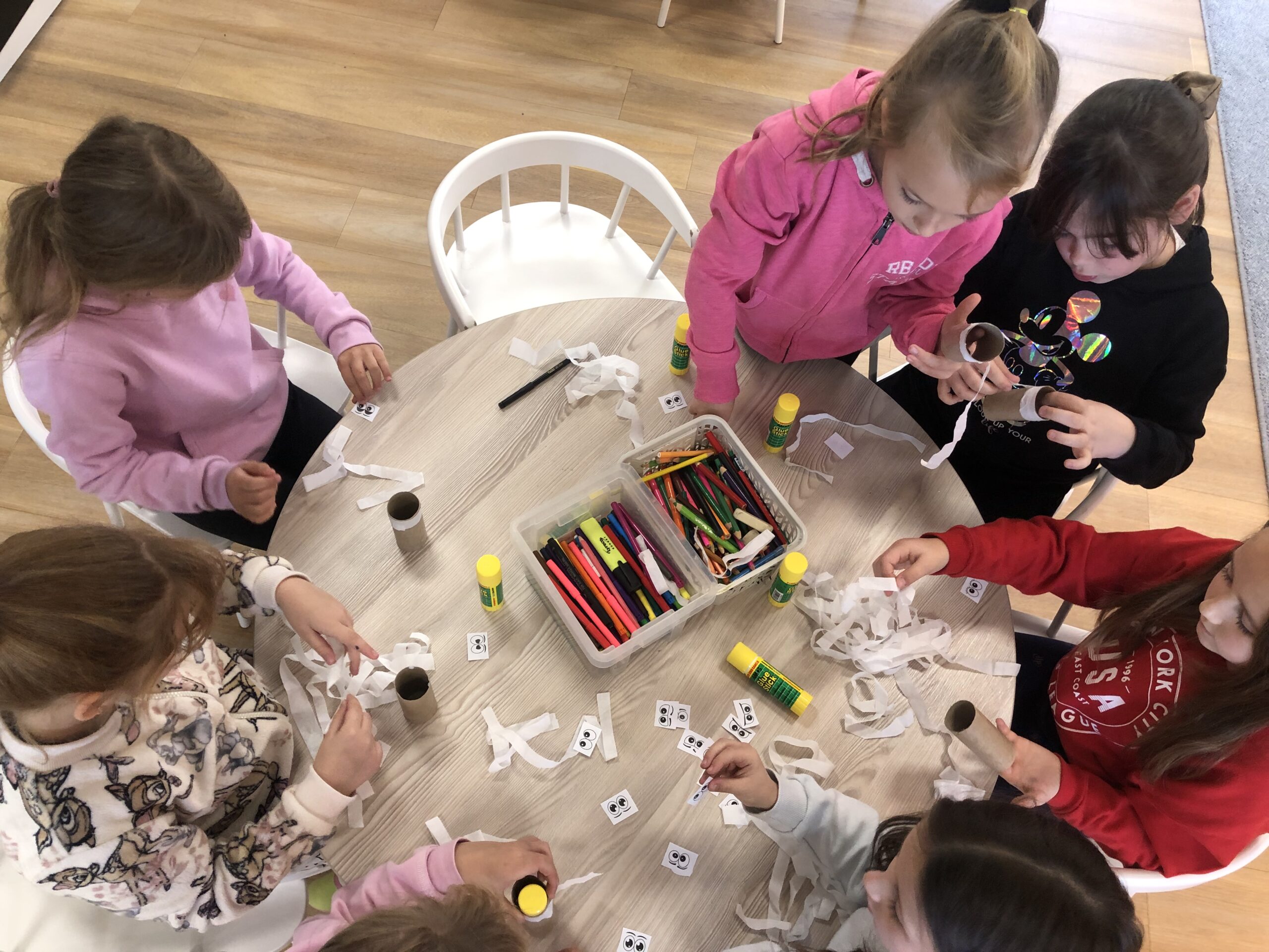 SPORTOWCY W BIBLIOTECE.