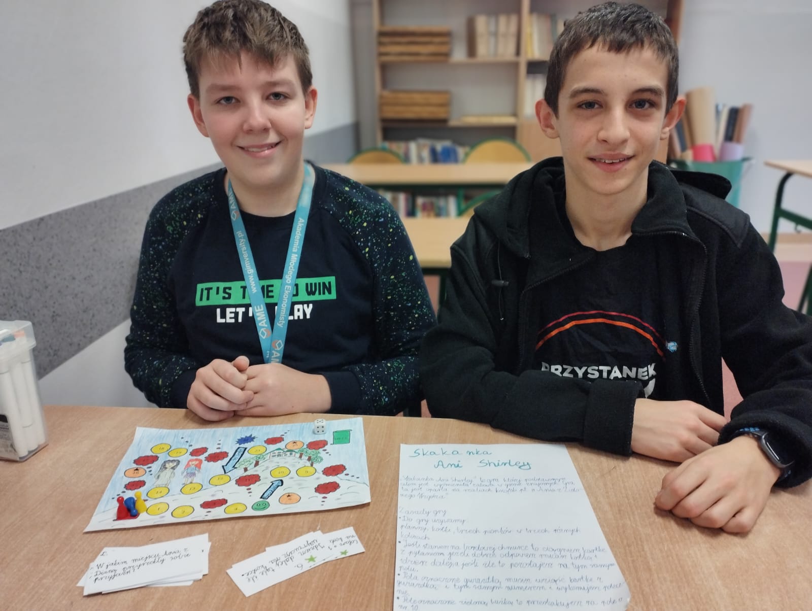 Uczniowie klasy 6b podczas zajęć języka polskiego.