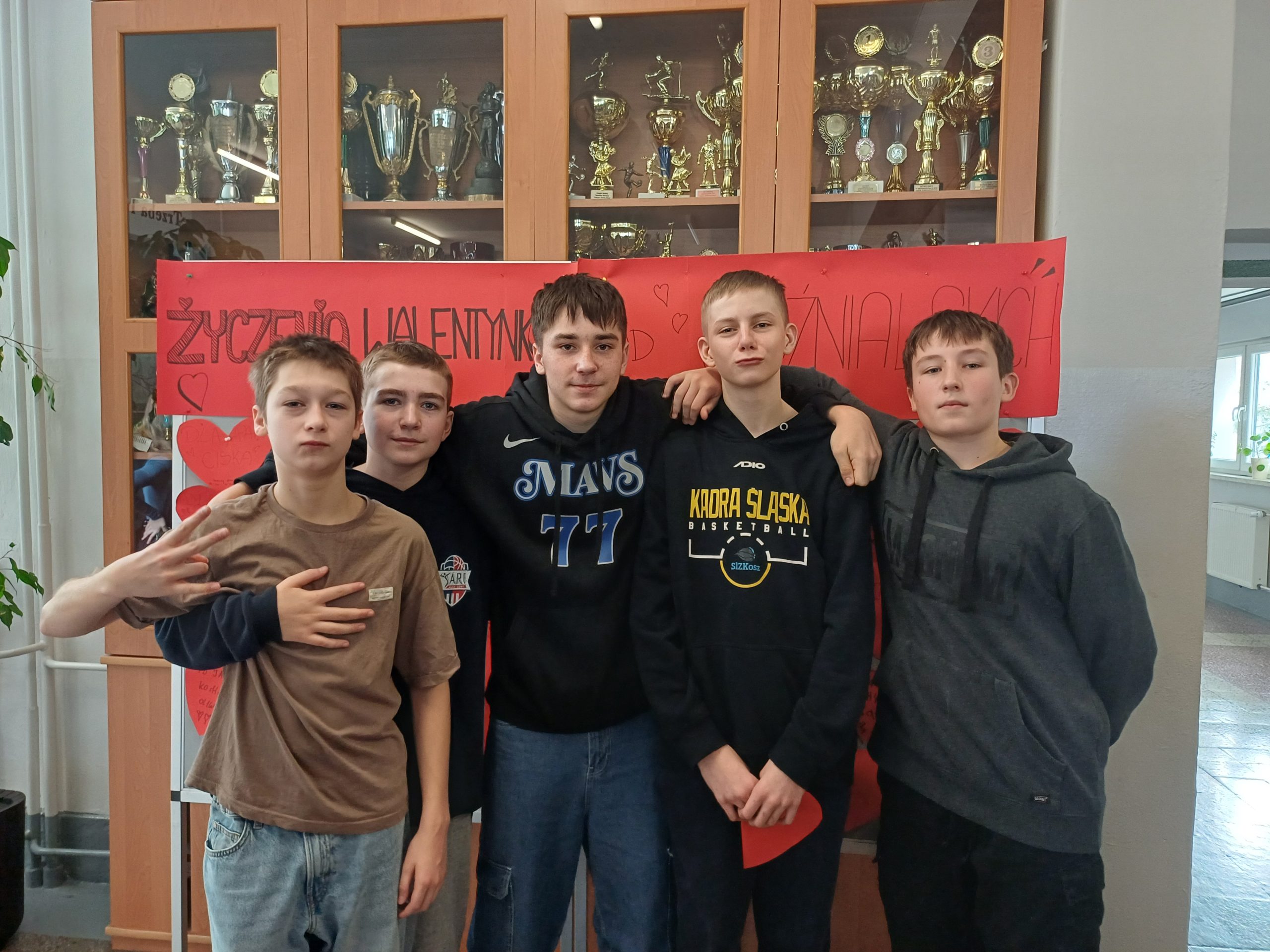 Społeczność szkolna w czasie szkolnych Walentynek