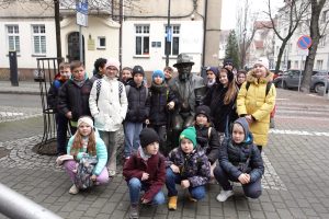 Uczniowie klasy 3a podczas wycieczki do Polskiego Radia Katowice