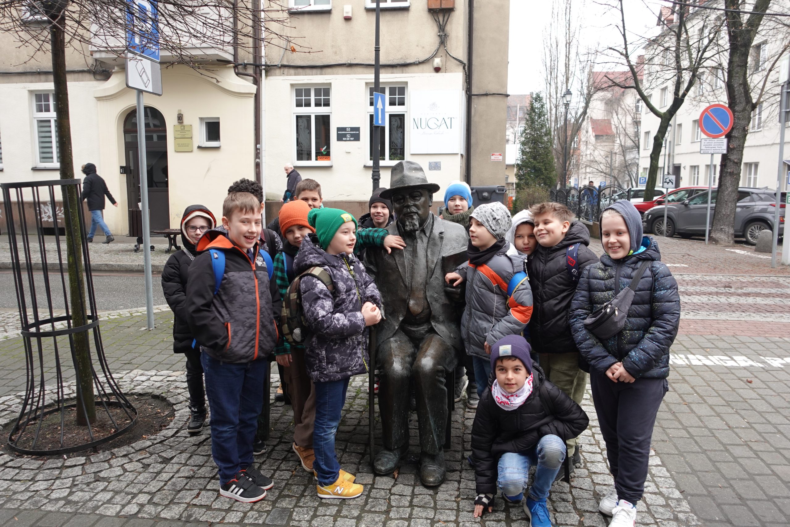 Uczniowie klasy 3a podczas wycieczki do Polskiego Radia Katowice