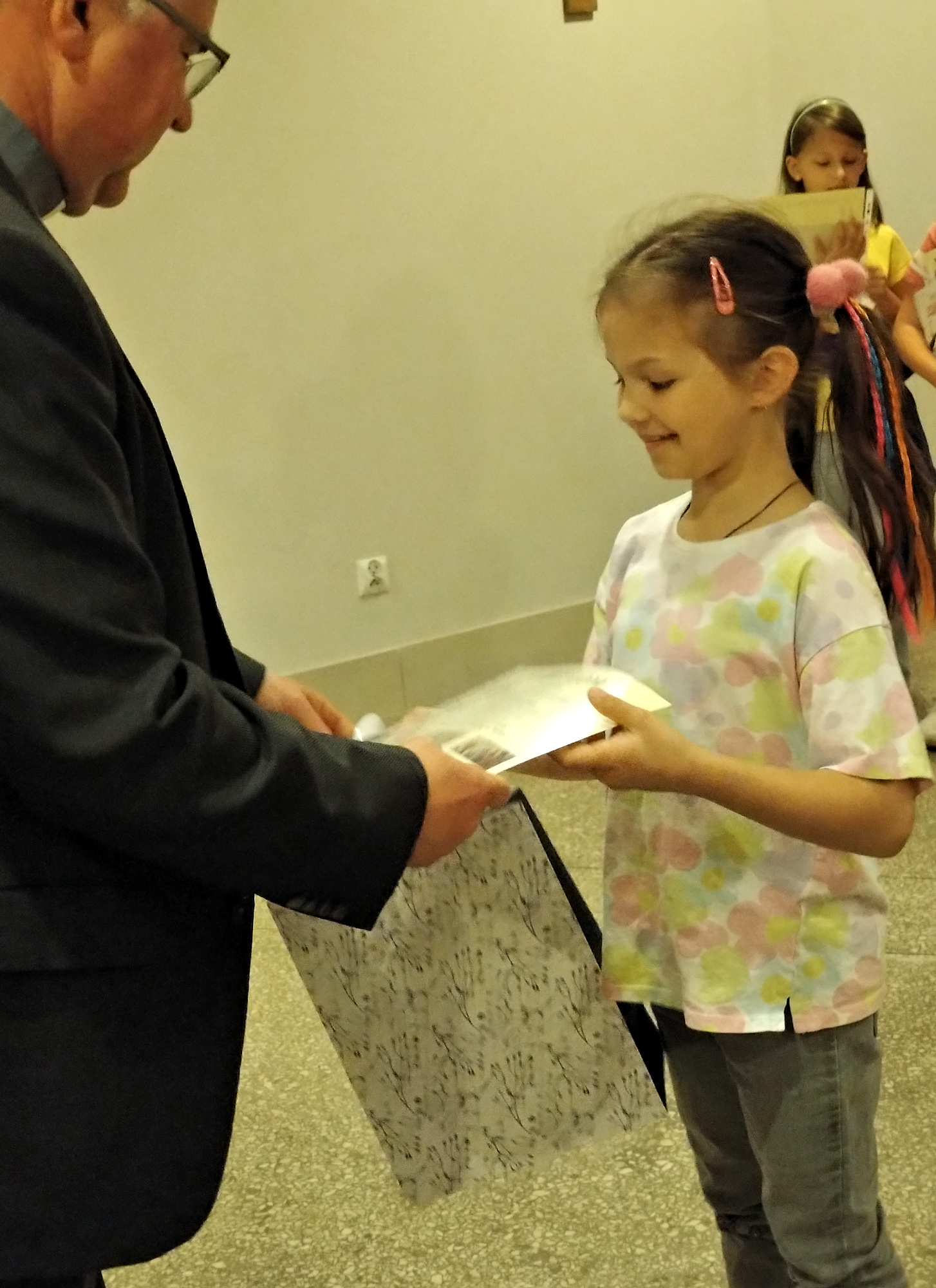 Uczestnicy rejonowego Konkursu Plastycznego „Uczestniczę we wspólnocie Kościoła”