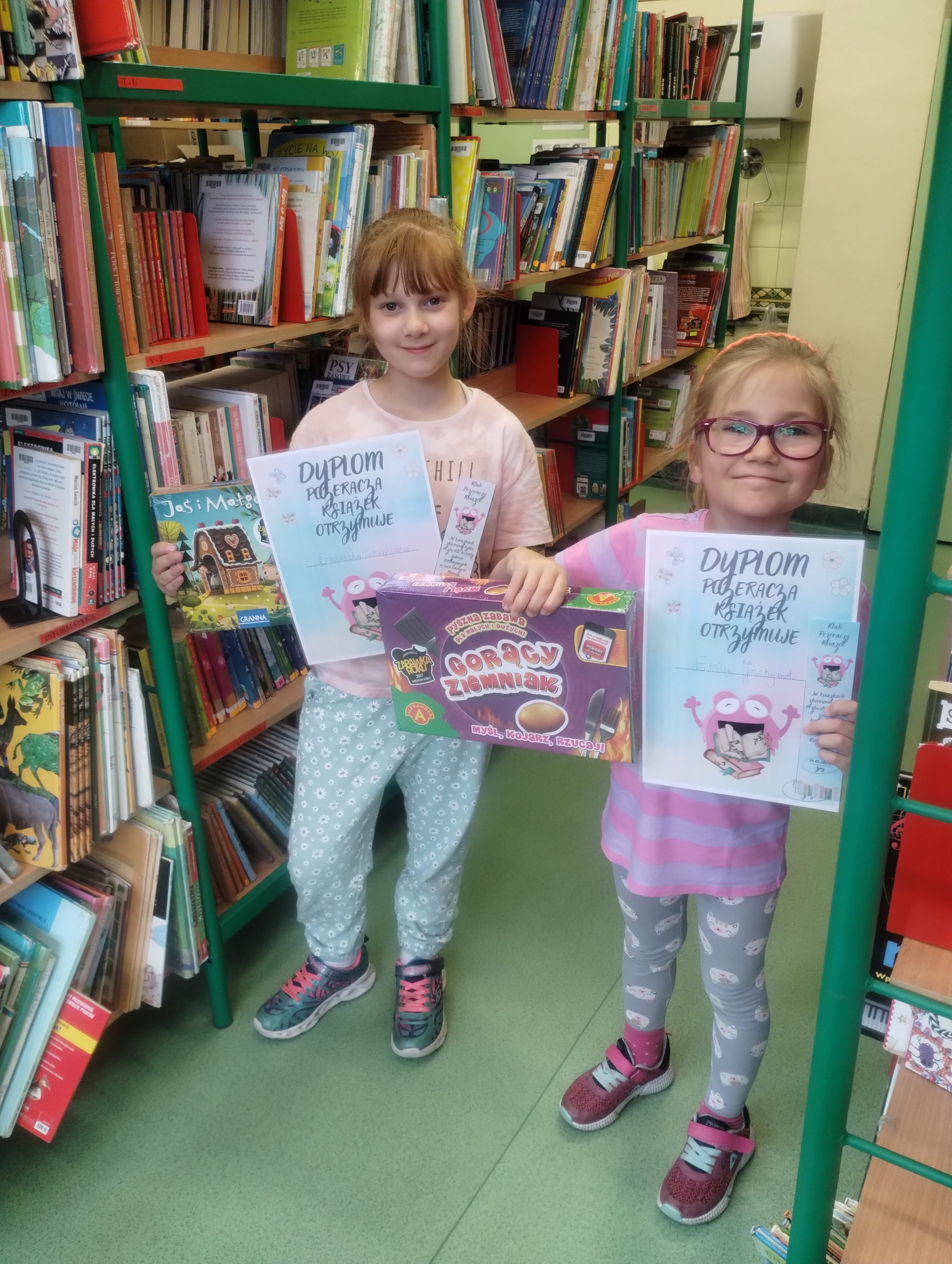 Uczestnicy Kluby Pożeraczy Książek