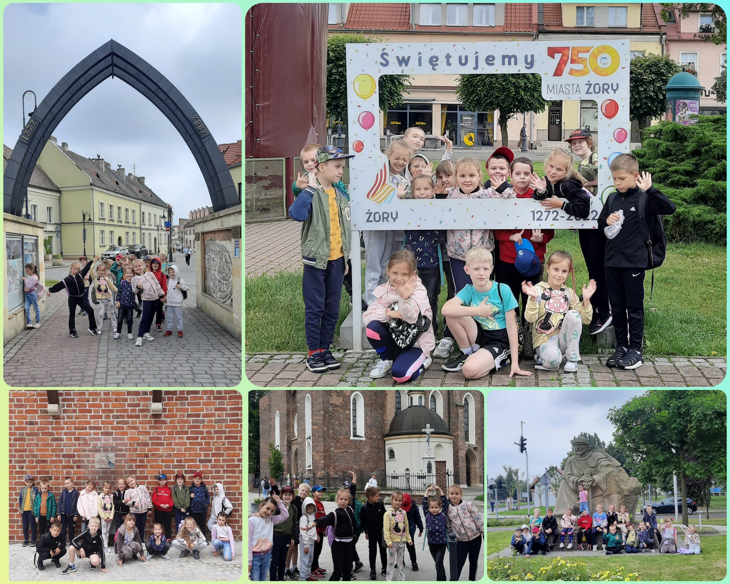 Uczennice i uczniowie z klas 1a i 1b.