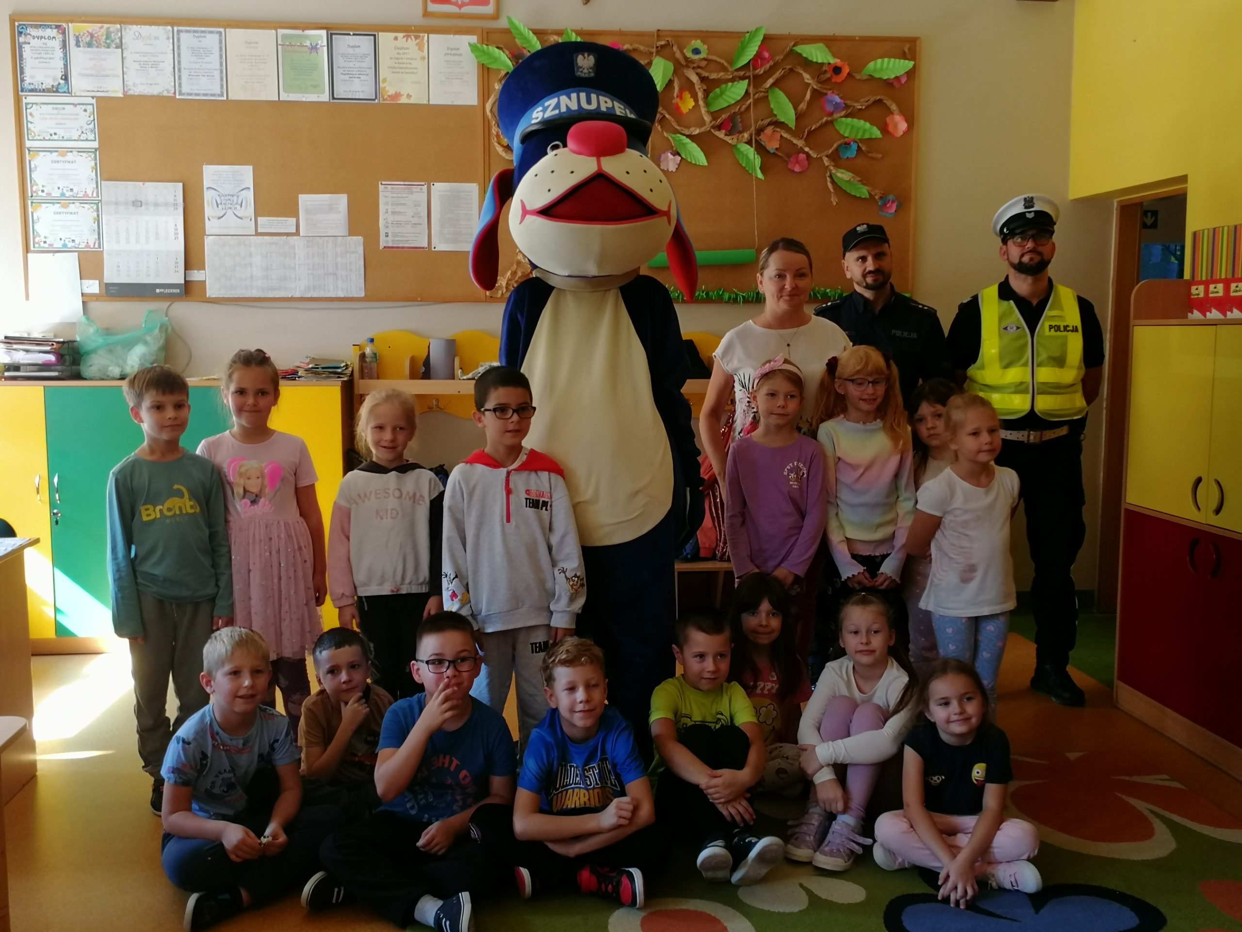 Spotkanie Pierwszaków z Policjantem