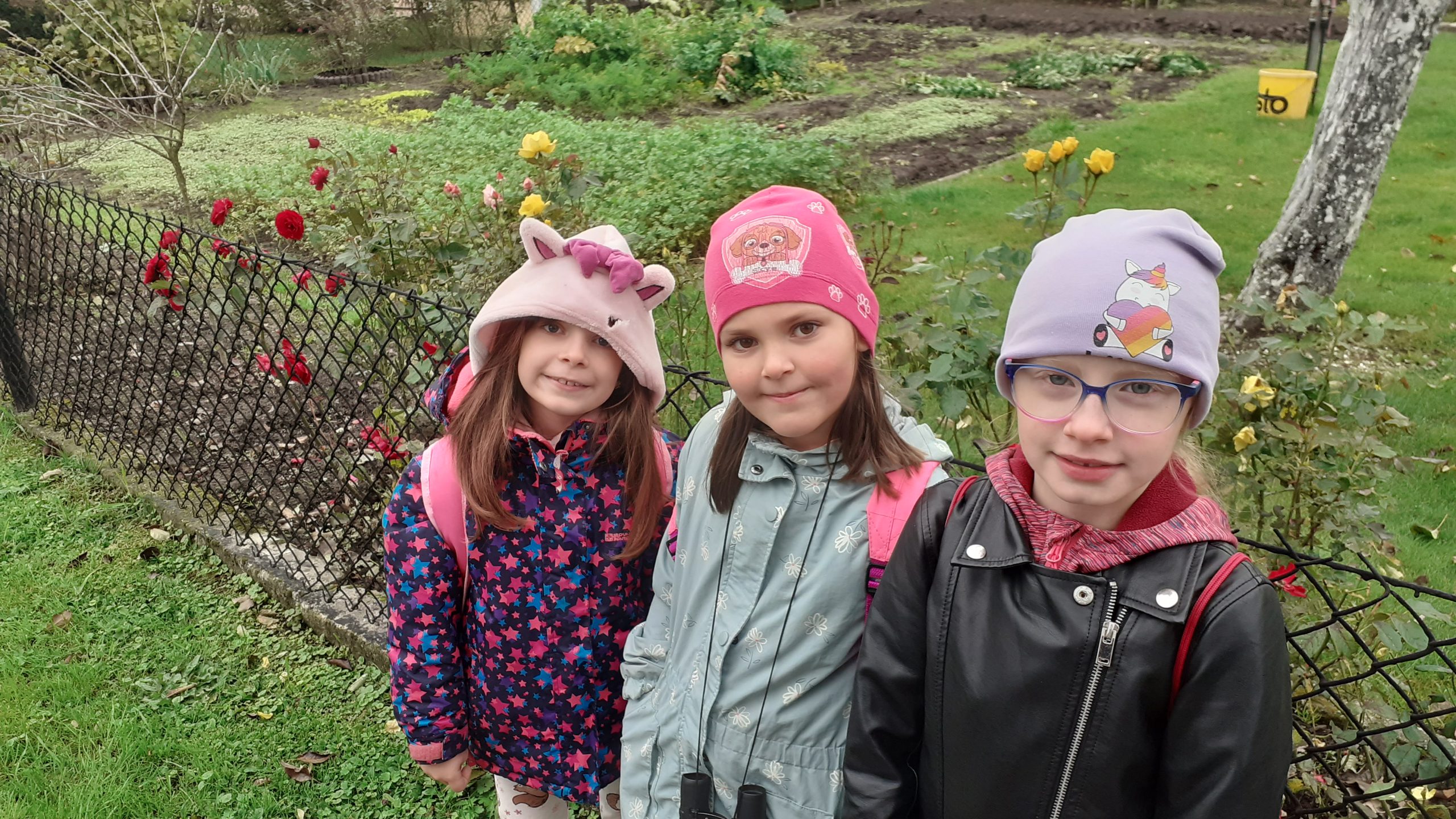 Wizyta klasy 1a na ogródkach działkowych ,,Bratek".