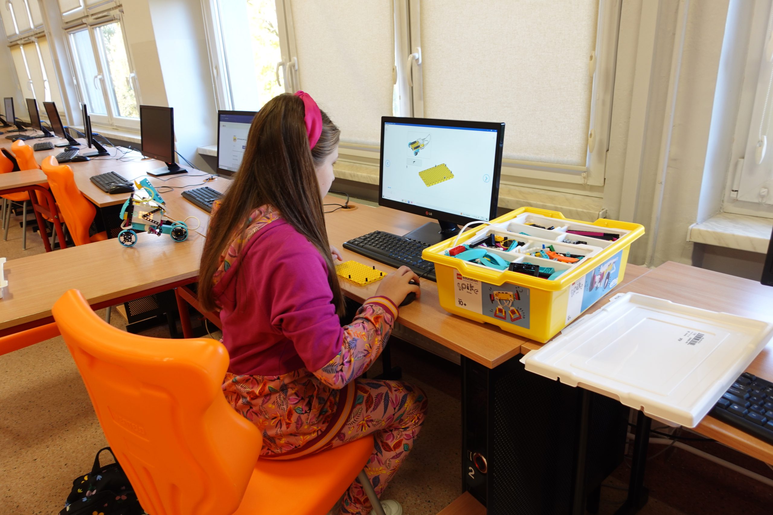 Uczniowie podczas Europejskiego Tygodnia Kodowania- Code Weeek 2024