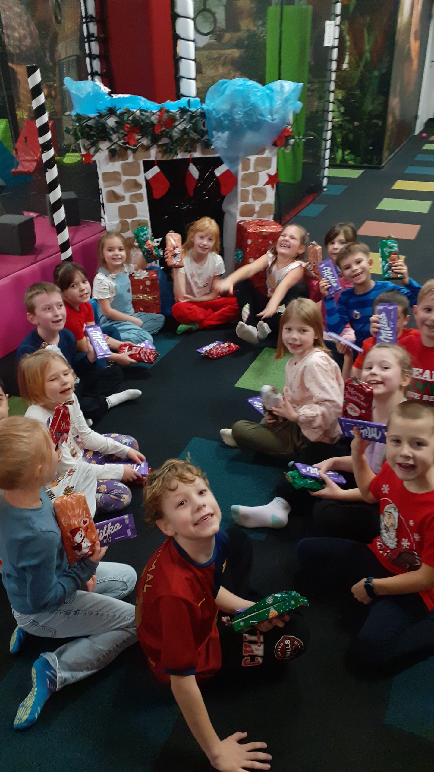 Uczniowie klasy 1a w Ninja Parku