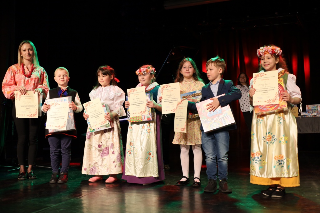 XIV powiatowy konkurs „Pieśniczki i Przyśpiewki Śląskie” i sukces naszej szkoły