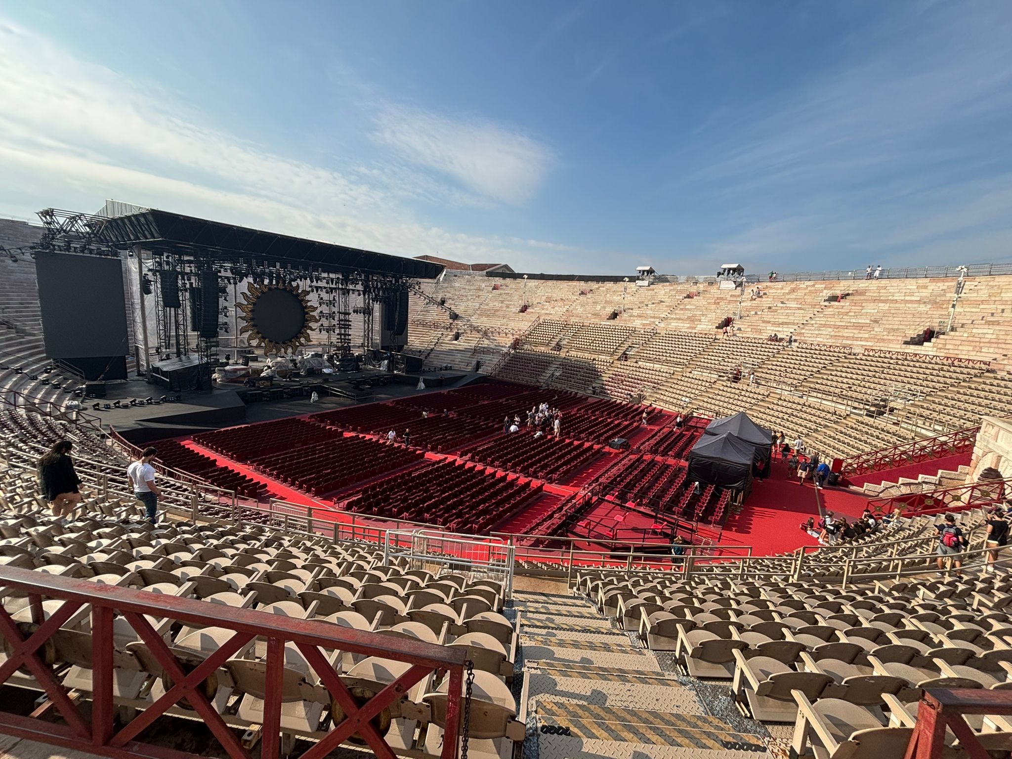 Uczniowie podczas zwiedzania Werony i jeziora Garda