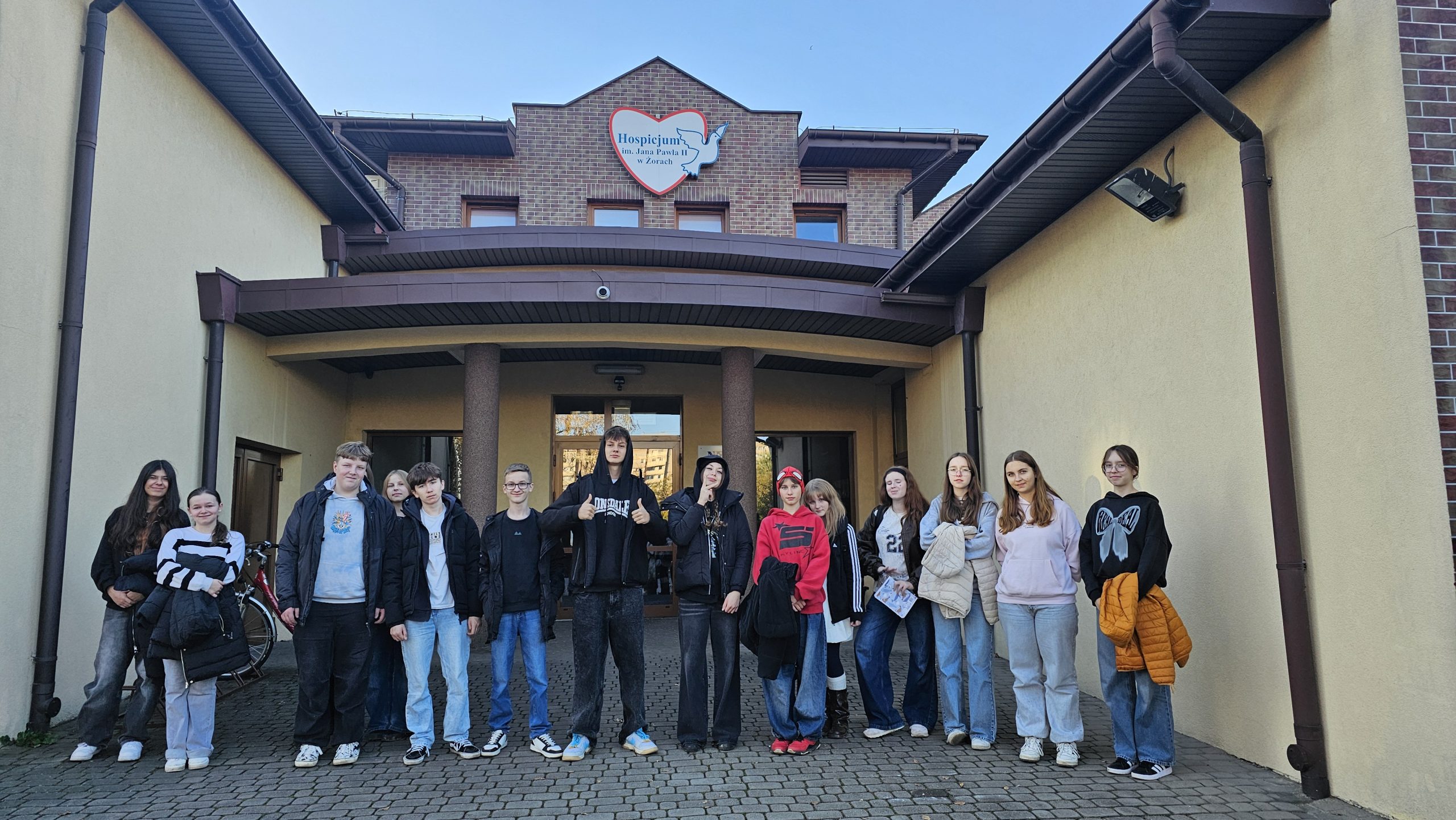 Wolontariusze z klas 8 w akcji! 