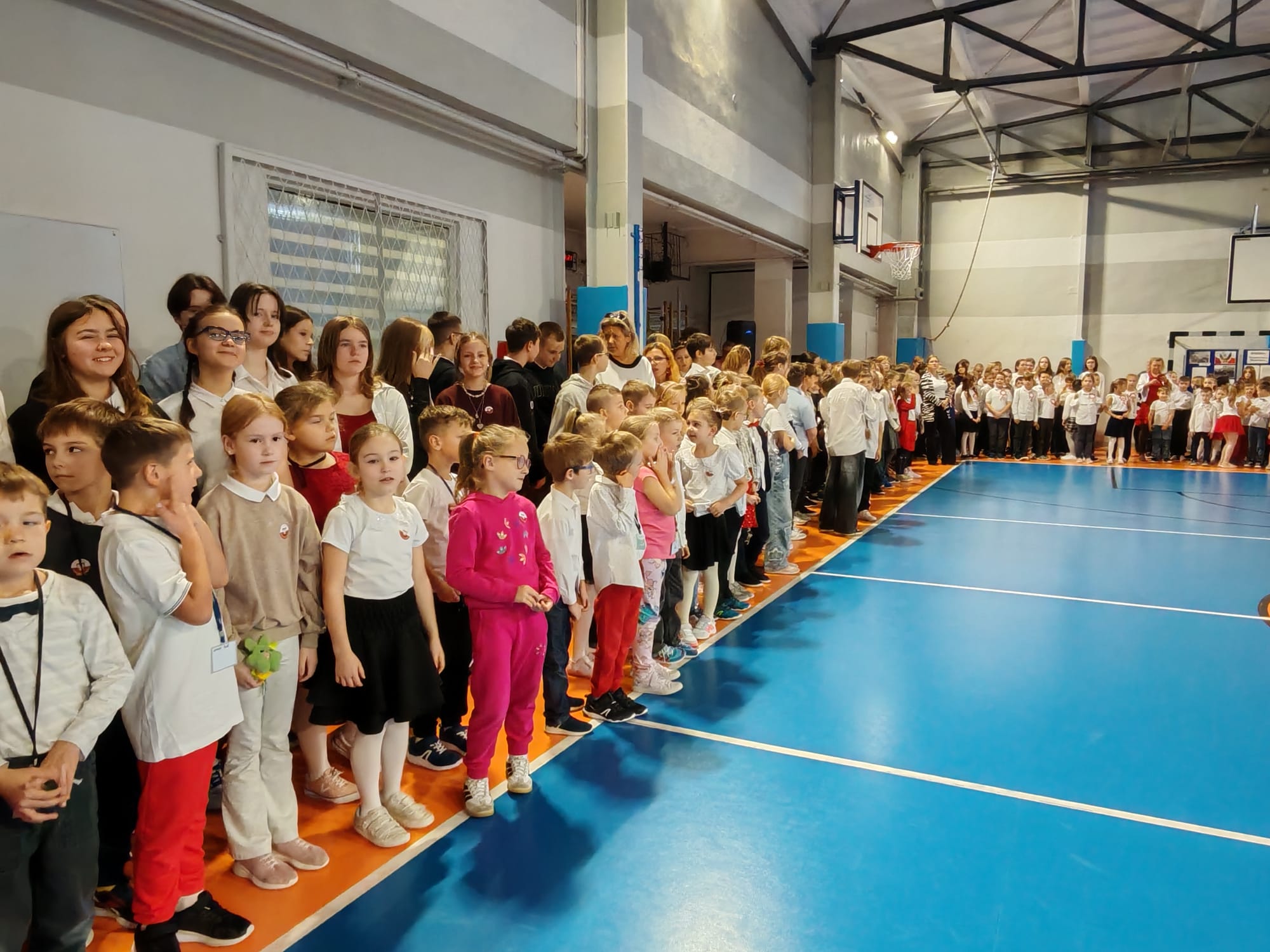 Nasza szkoła wzięła udział w ogólnopolskiej akcji „Szkoła do hymnu”! 