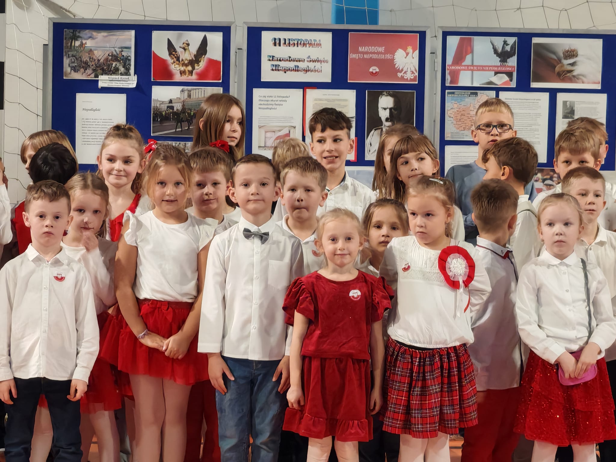 Nasza szkoła wzięła udział w ogólnopolskiej akcji „Szkoła do hymnu”!