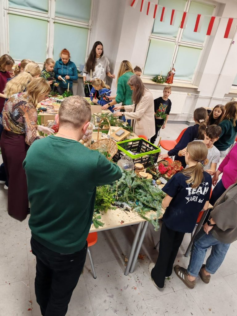 ? Warsztaty świąteczne pełne kreatywności! ✨