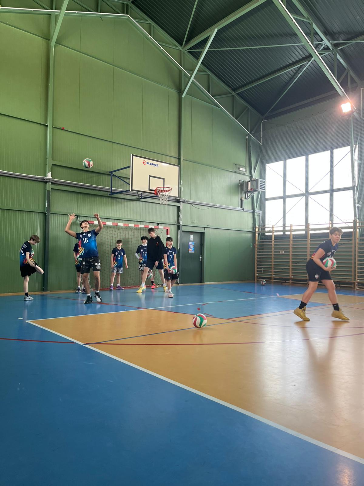 Na zdjęciach: Antek Masny, Oskar Labryga, Daniil Hrynchuk, Kajetan Kustra, Oliwier Grzesik, Daniel Białoń, Krystian Szymański, Michał Rumierz.