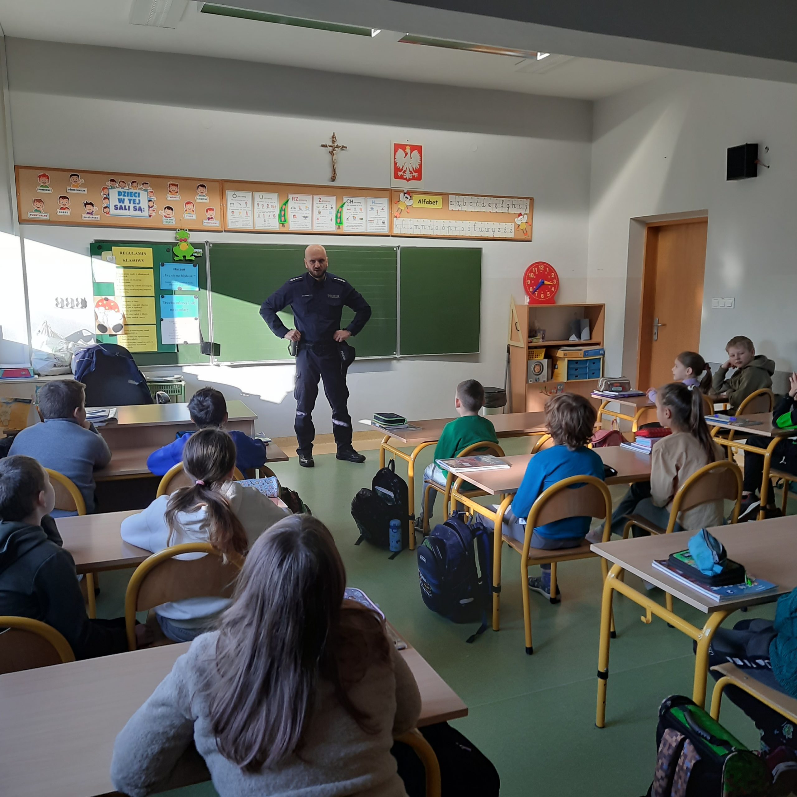 Uczennice i uczniowie z klasy 3b ?