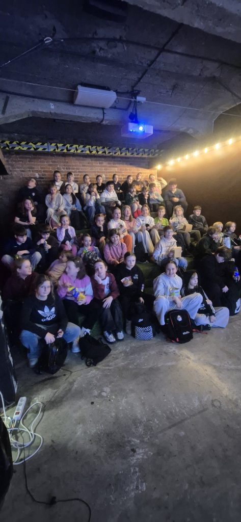 Wycieczka klas 4 do Bajki Kleksa.