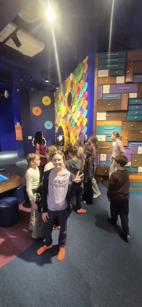 Wycieczka klas 4 do Bajki Kleksa.